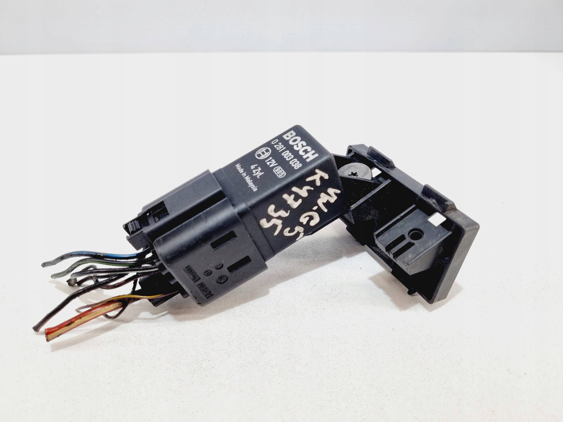 relay plugs zarowych Volkswagen Golf 5 2006 038907281D