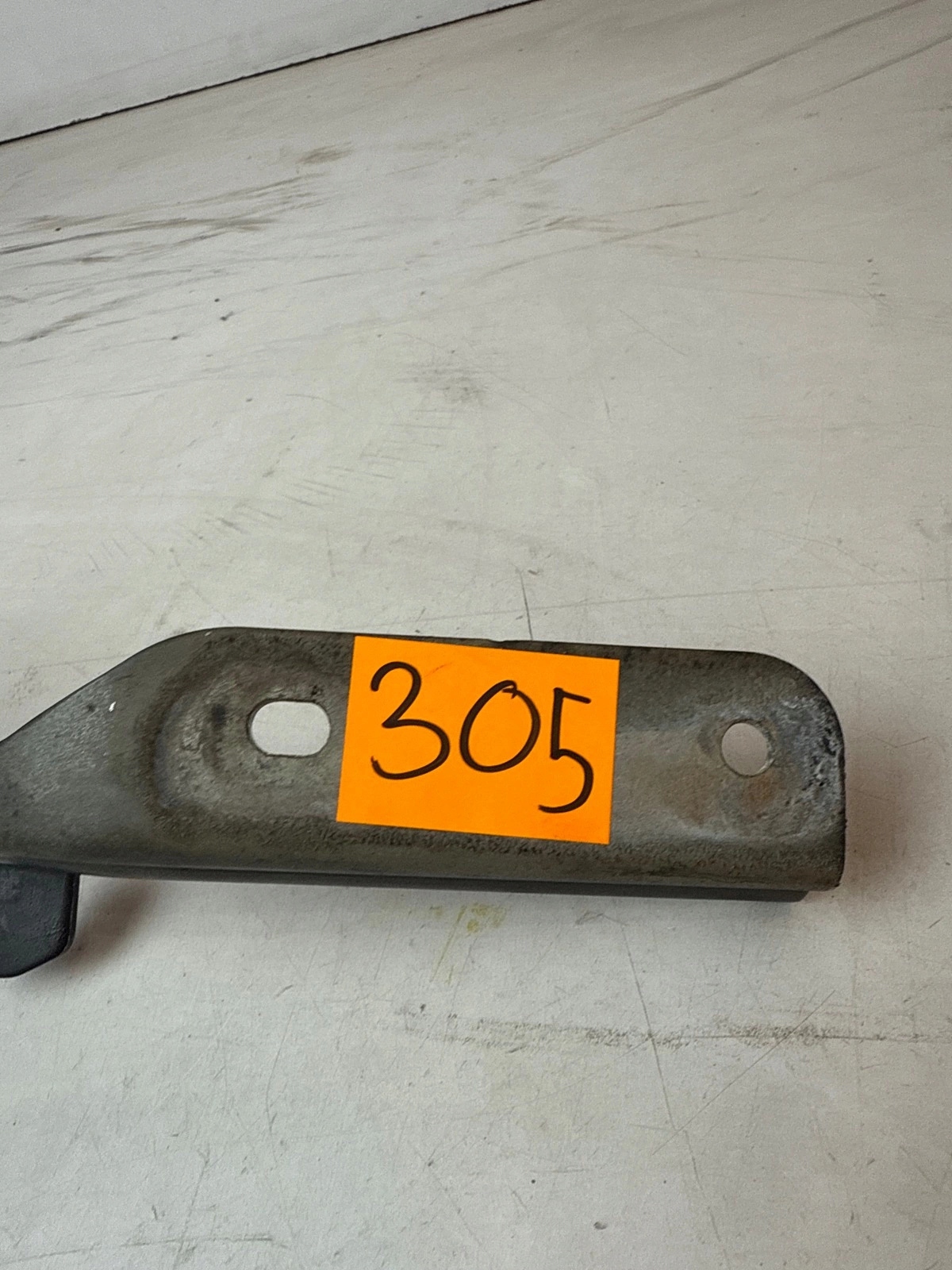 hinge bonnets front front right Nissan Juke F15 and Lift