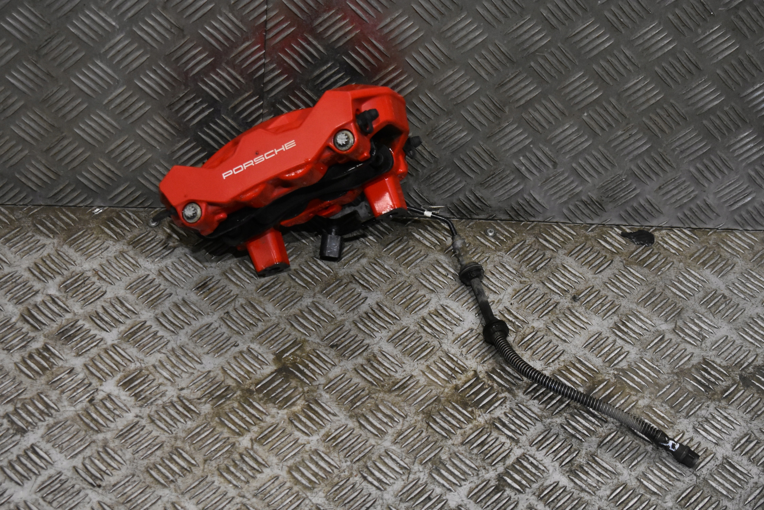 IDEALNY caliper brake rear right PORSCHE TAYCAN 1