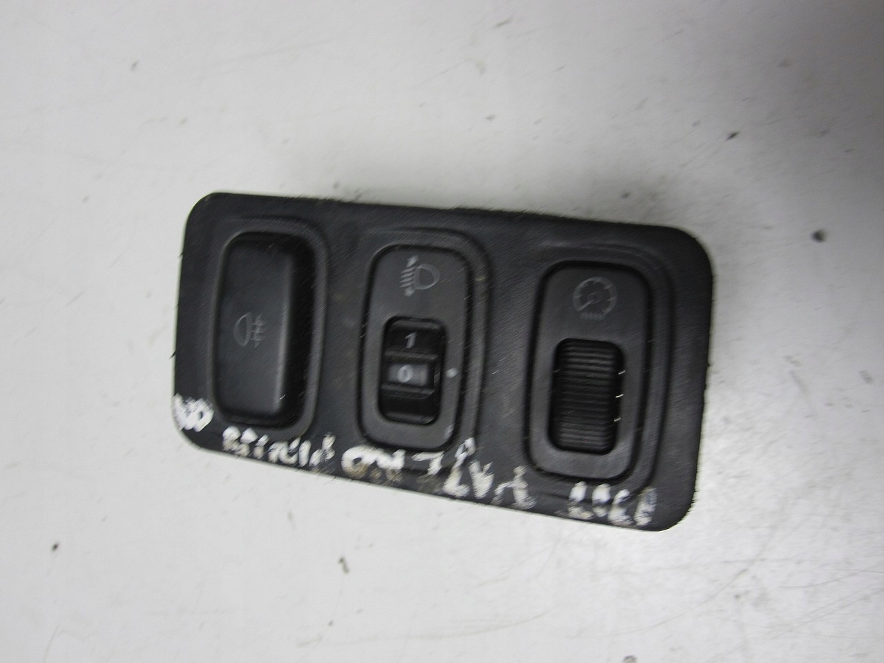 WŁĄCZNIK PRZEŁĄCZNIKI MITSUBISHI PAJERO PININ