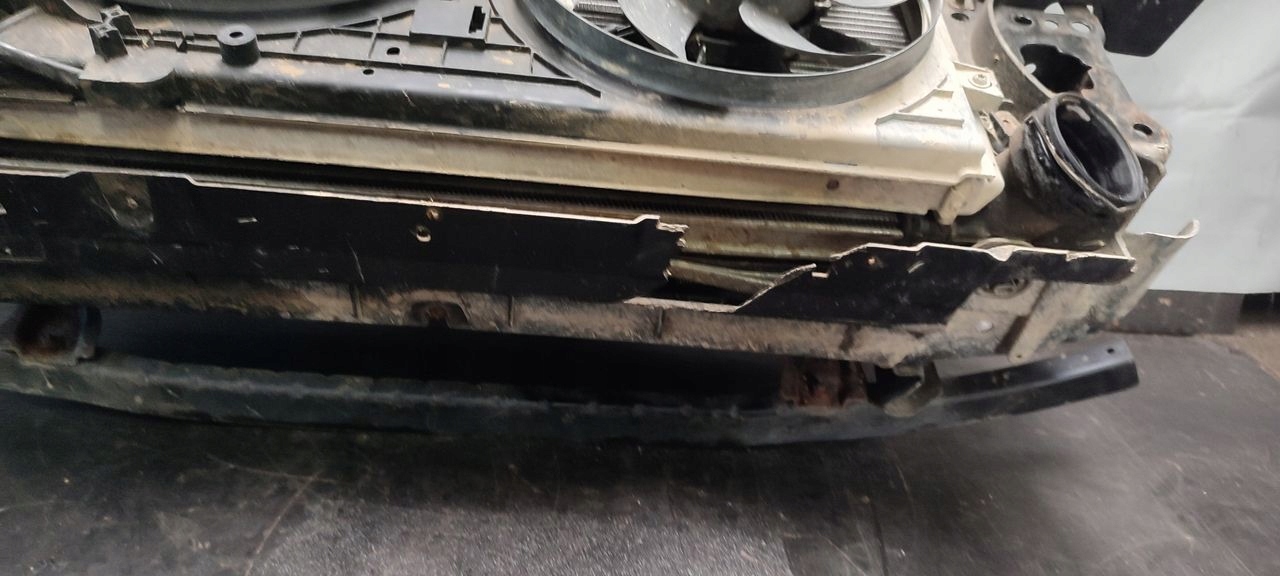 support panel for radiators pillar iron VW Passat B6 1,9 TDI