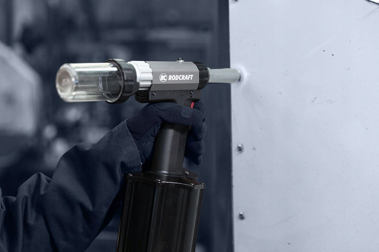 NITOWNICA PNEUMATYCZNA RC6748 RODCRAFT Kod producenta 8951000409