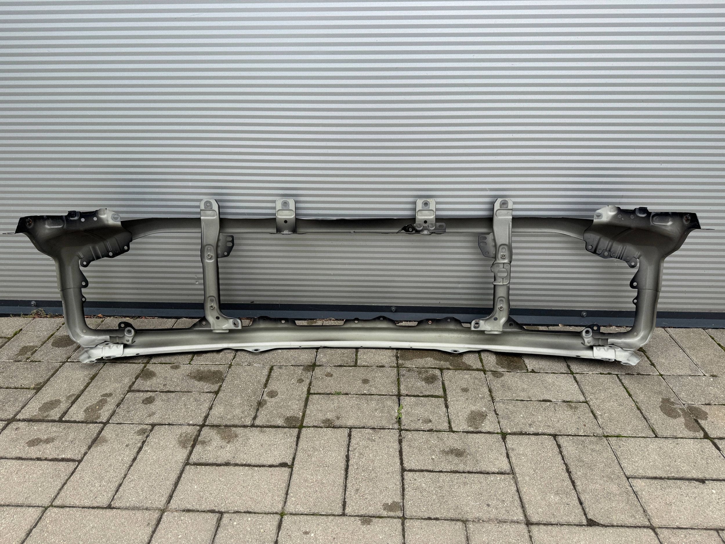 Suzuki Jimny 18- support atapa front front