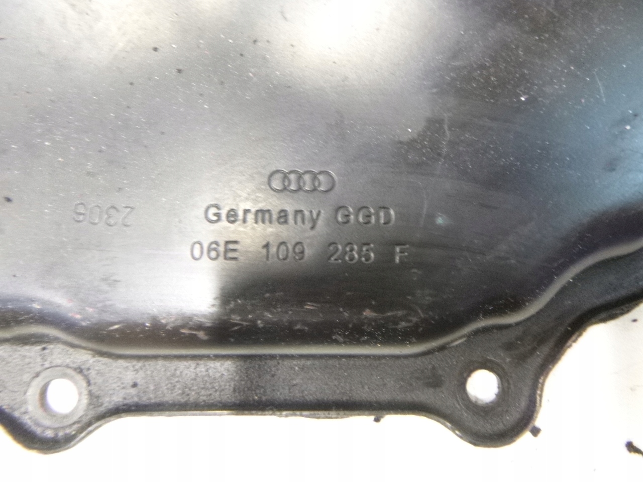 Blende Abdeckung des Zahnrads Audi A6 C6 3.2FSi 06E109285F AUK