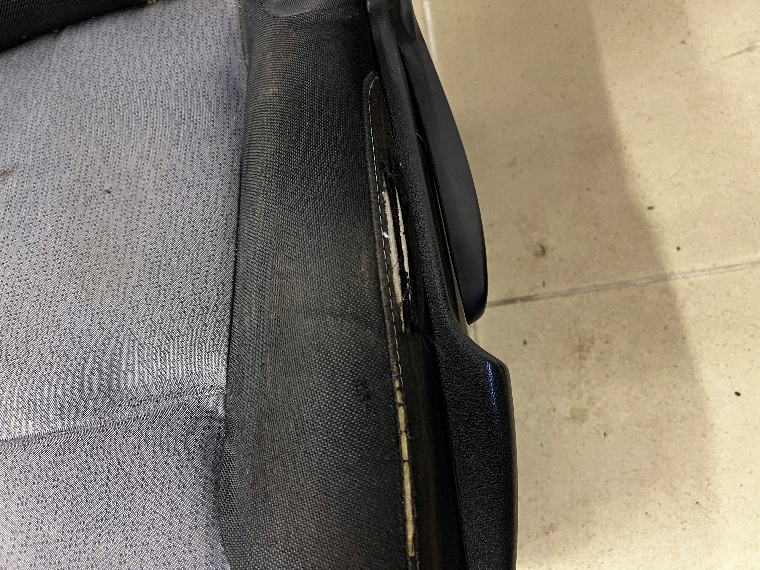 RENAULT TRAFIC 3 III VIVARO B seat left front front driver´s EU