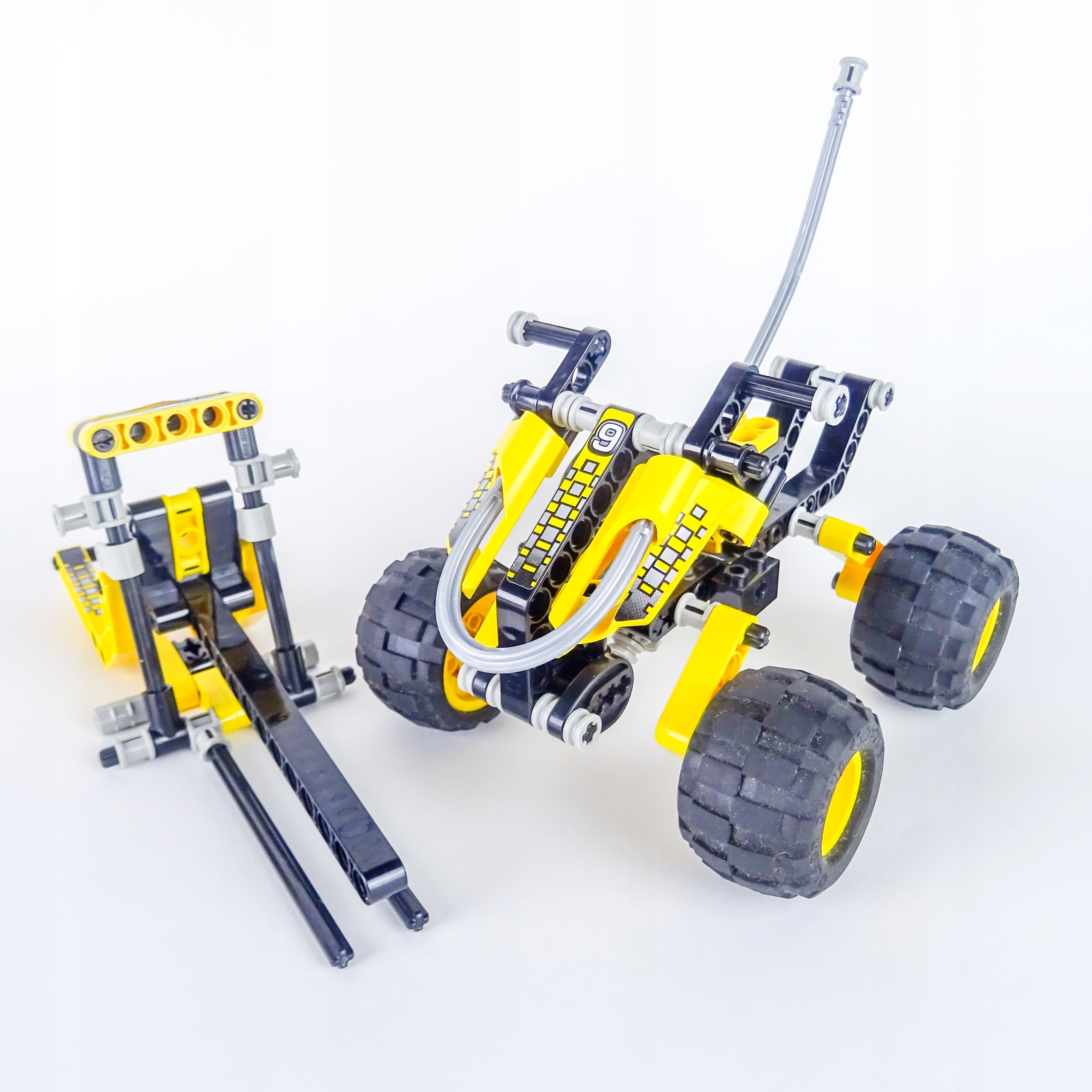 LEGO TECHNIC 8240 / Slammer Stunt Bike