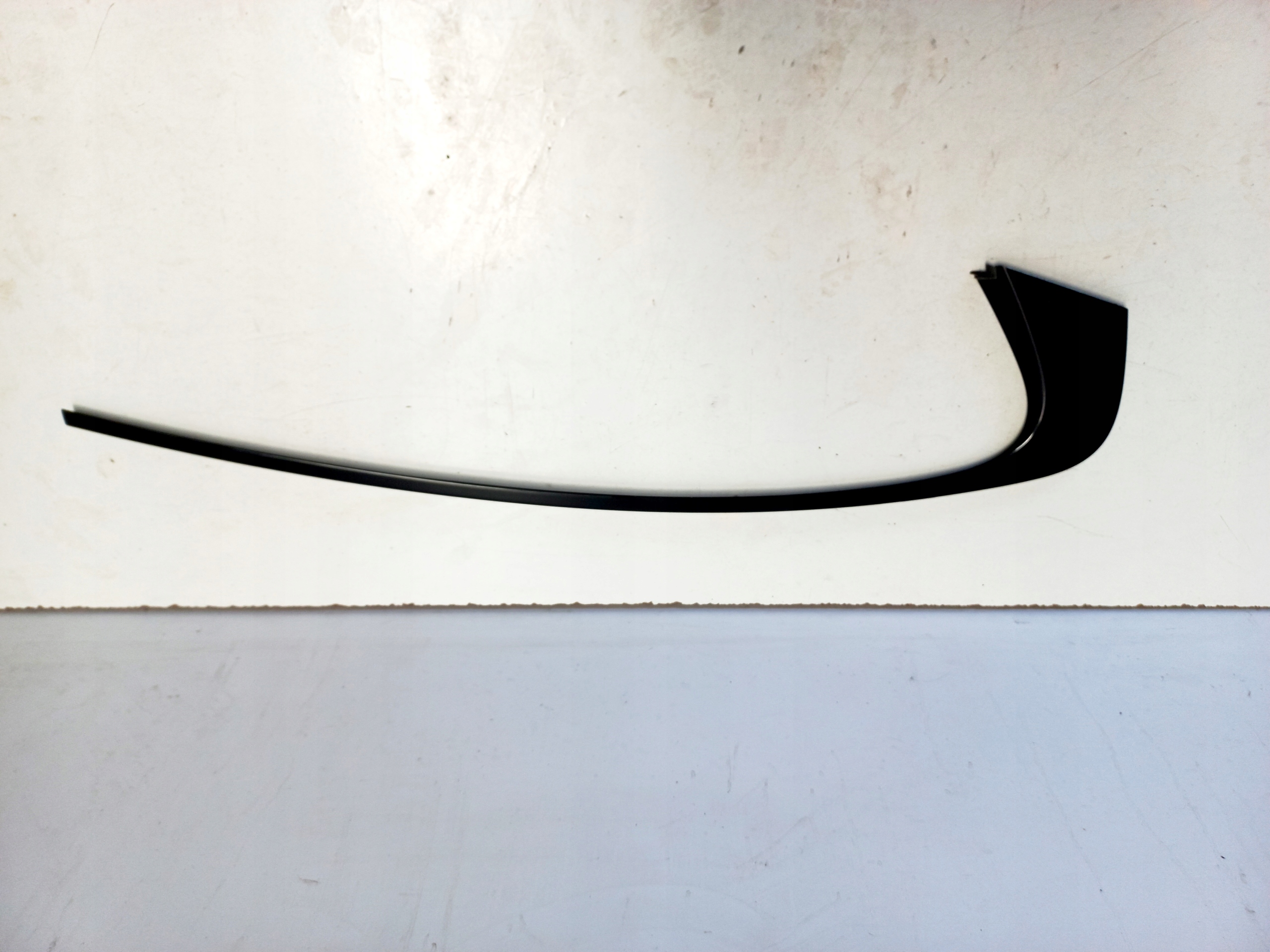 LISTWA DRZWI PRAWY TYŁ JAGUAR XE GX73-255A60