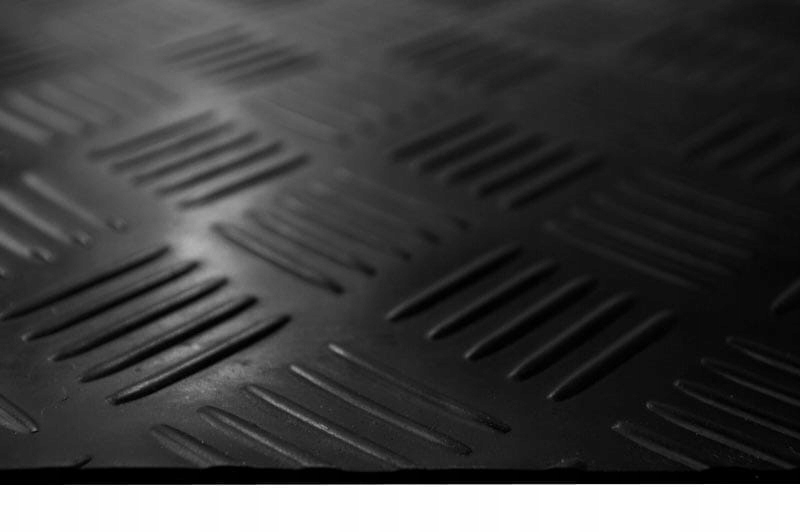 CHECKER - WYKŁADZINA GUMOWA ANTYPOŚLIZGOWA GUMA MATA 150cm RYFEL 1,5m Długość 10 cm