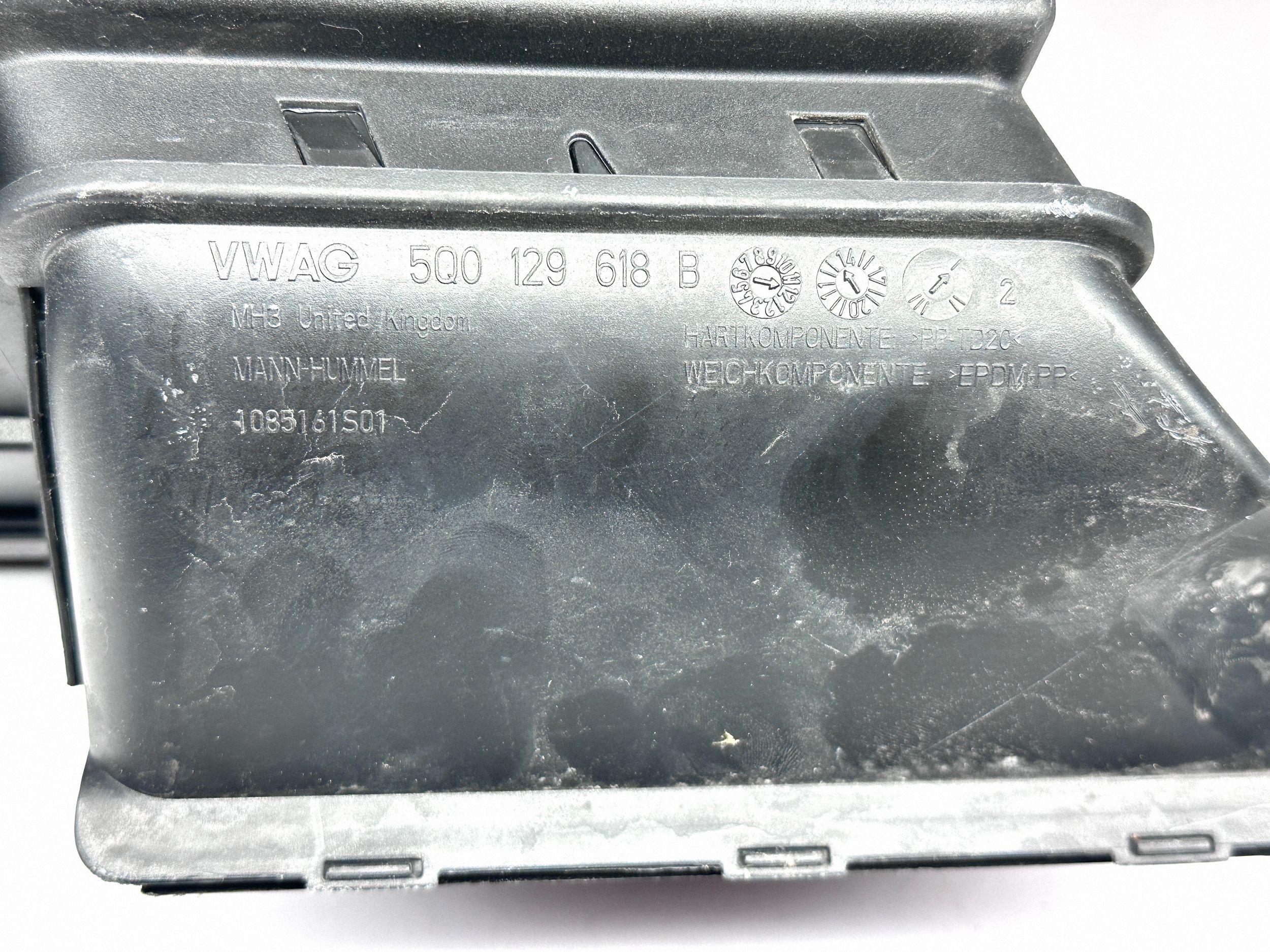AUDI VW A3 8V 1.6TDI Gehäuse filter luft DOLOT 5Q0129607S