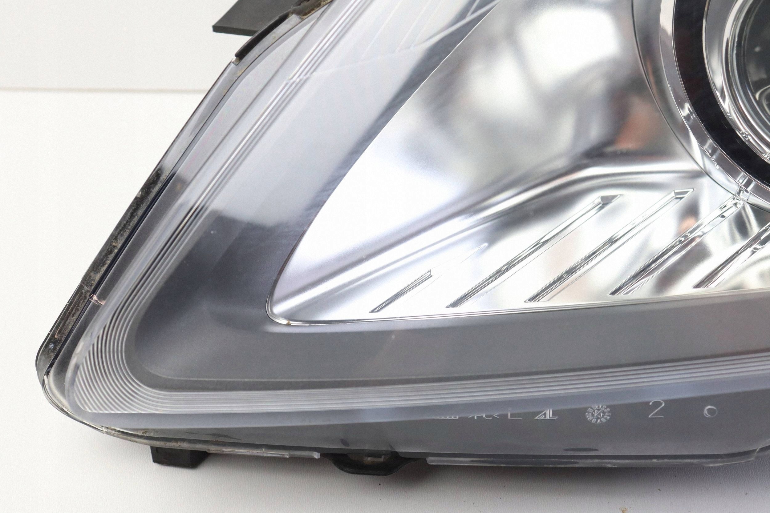OPEL ZAFIRA B REFLEKTOR light front left BI-XENON 0301214283