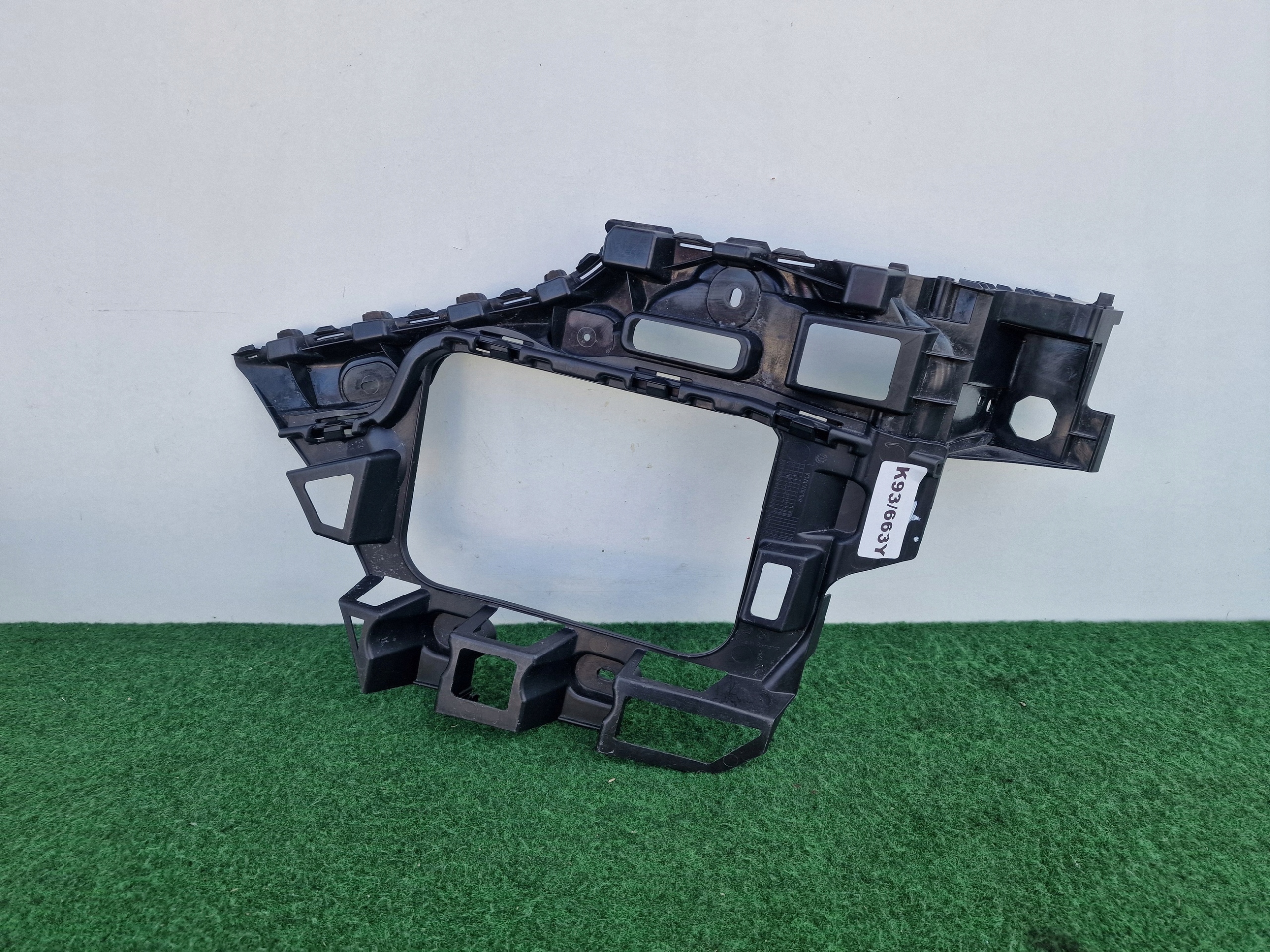 VW TOUAREG 7P bumper bracket left rear part console 7P6807393 K93/663Y