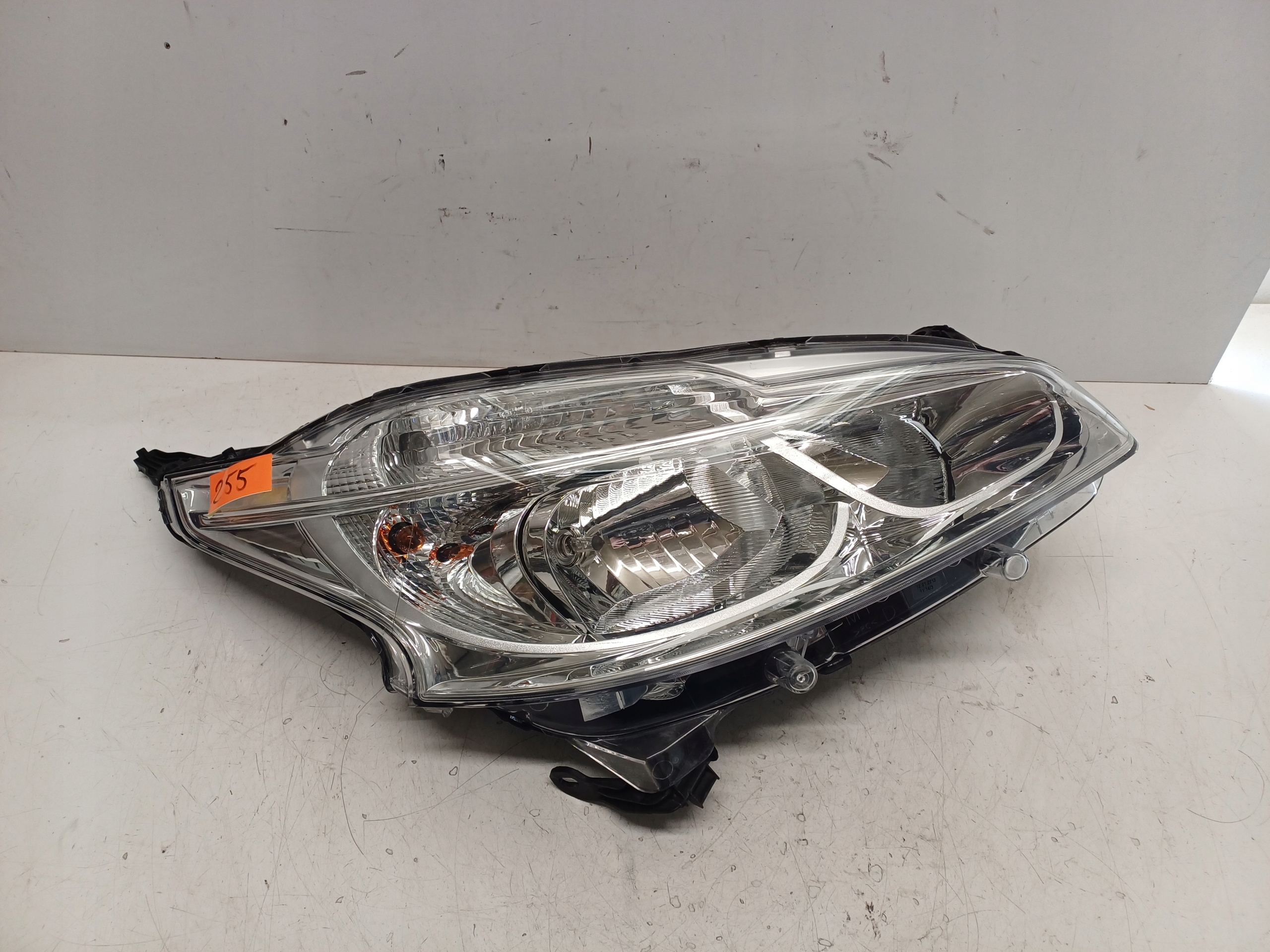 PEUGEOT 208 1 I 12- LAMPA PRAWA PRZÓD 9802221280