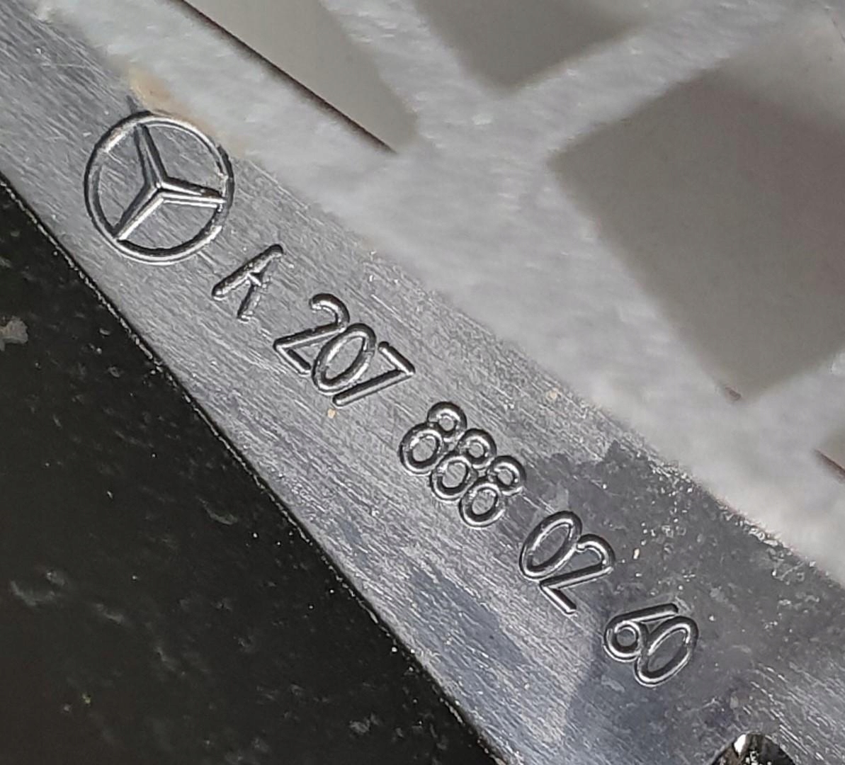 Mercedes-Benz E-Klasse W207 Kühlergrill FRONTGRILL Kühlergitter A2078880260 - Thumbnail 9