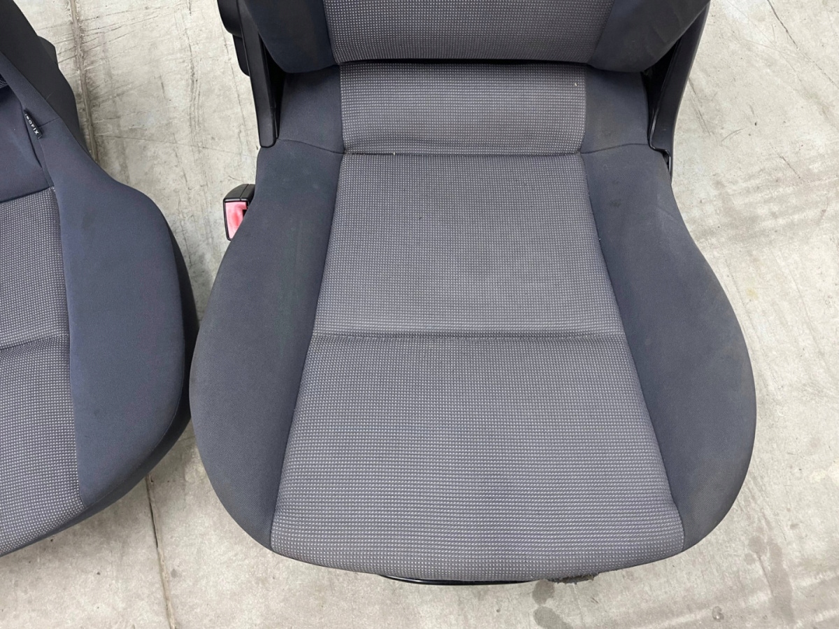 кресла mitsubishi COLT VI 6 Z30 04-12r. диван задняя комплект европа