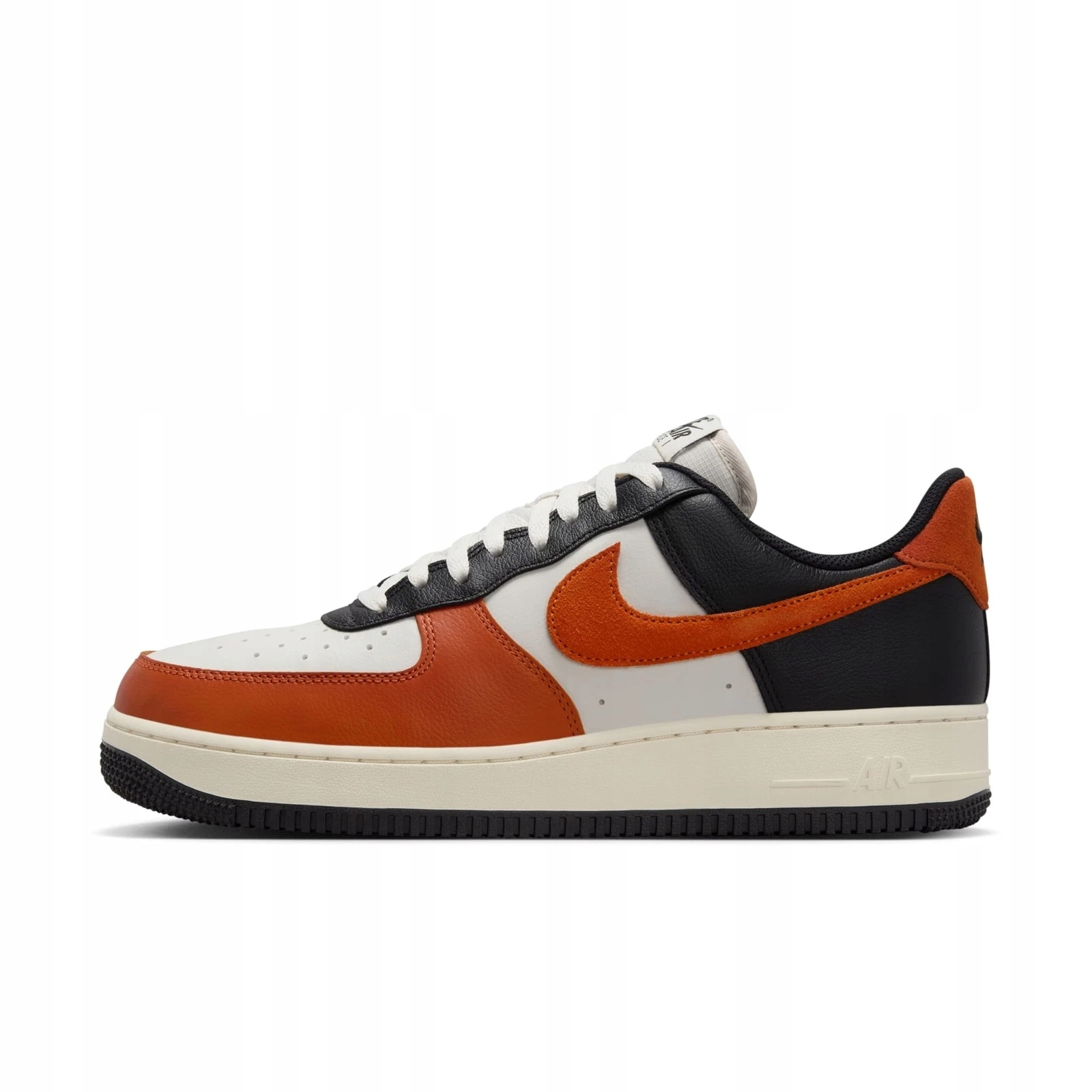 Pánské sportovní boty Módní Nike Air Force 1 '07 LV8 HQ4987-010 vel.
