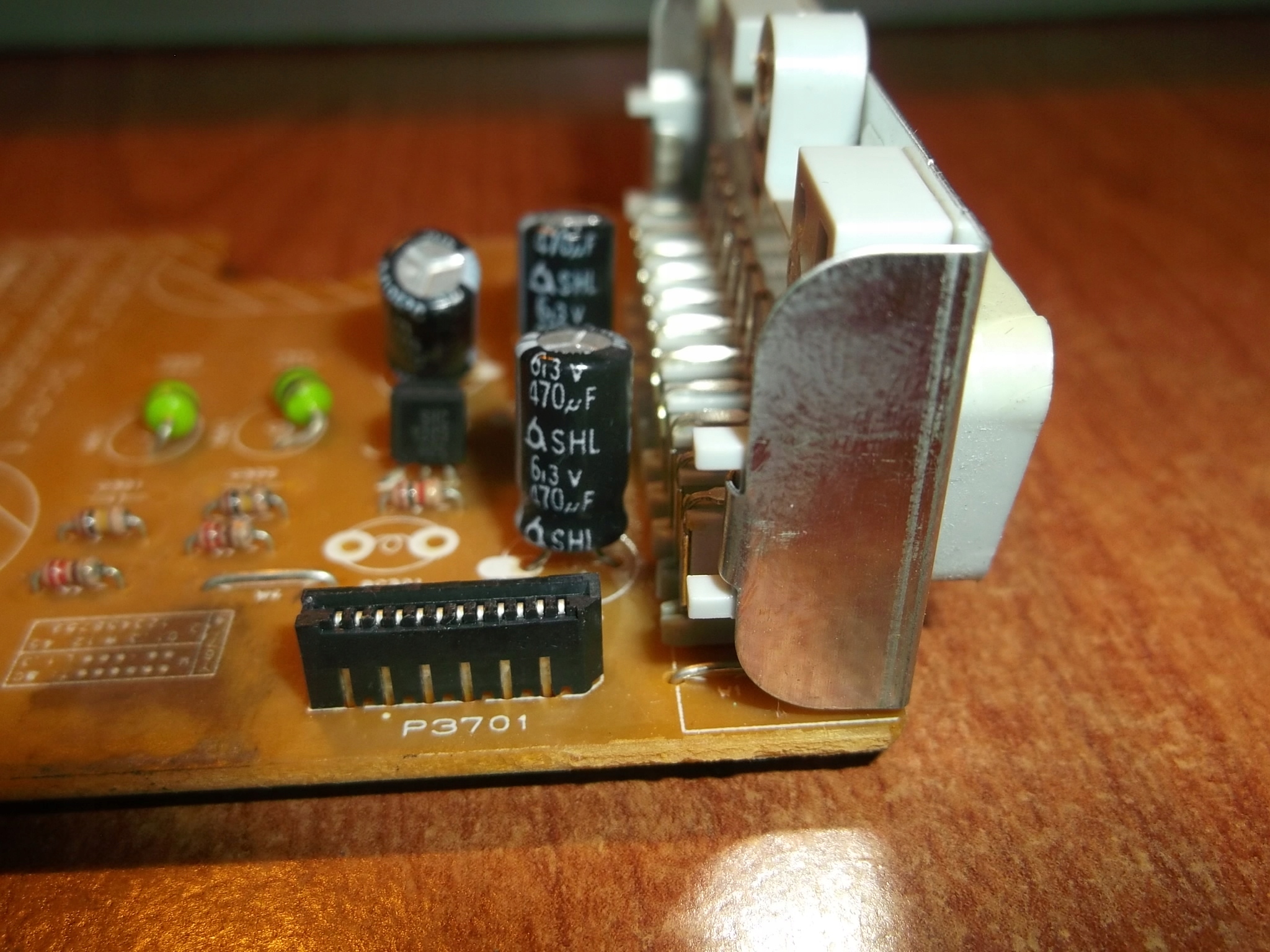 Gniazdo SCART EURO złącze montażowe z płytką Marka Inna