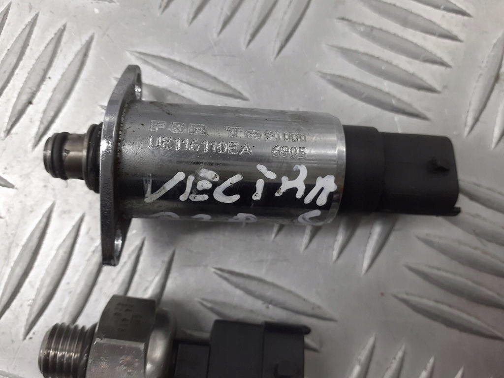 REDUKTOR CIŚNIENIA PALIWA OPEL VECTRA C 2.2 UE116110EA