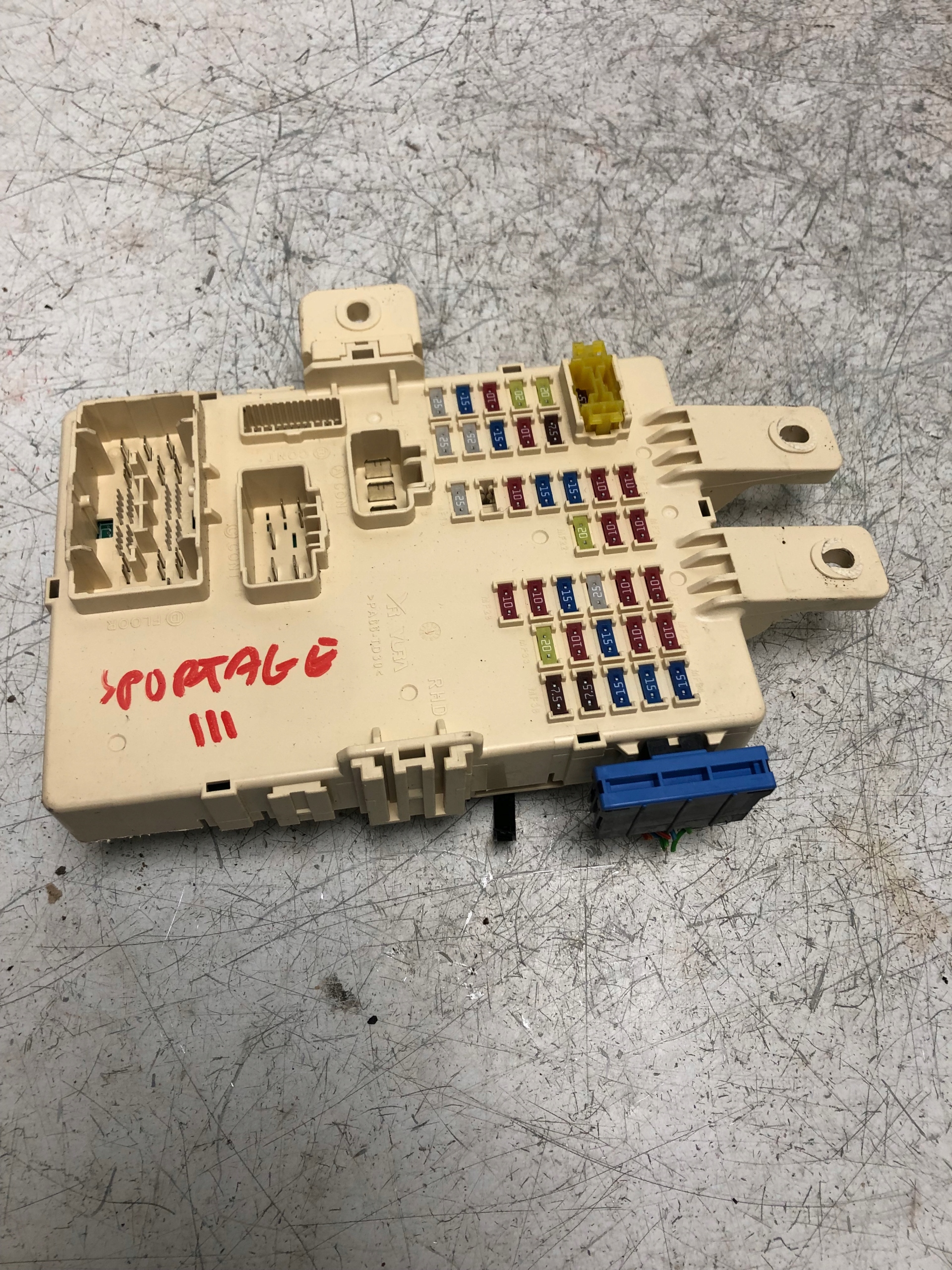 MODUŁ SKRZYNKA BSI KIA SPORTAGE III 91950-3W030 Numer katalogowy części 91950-3W030