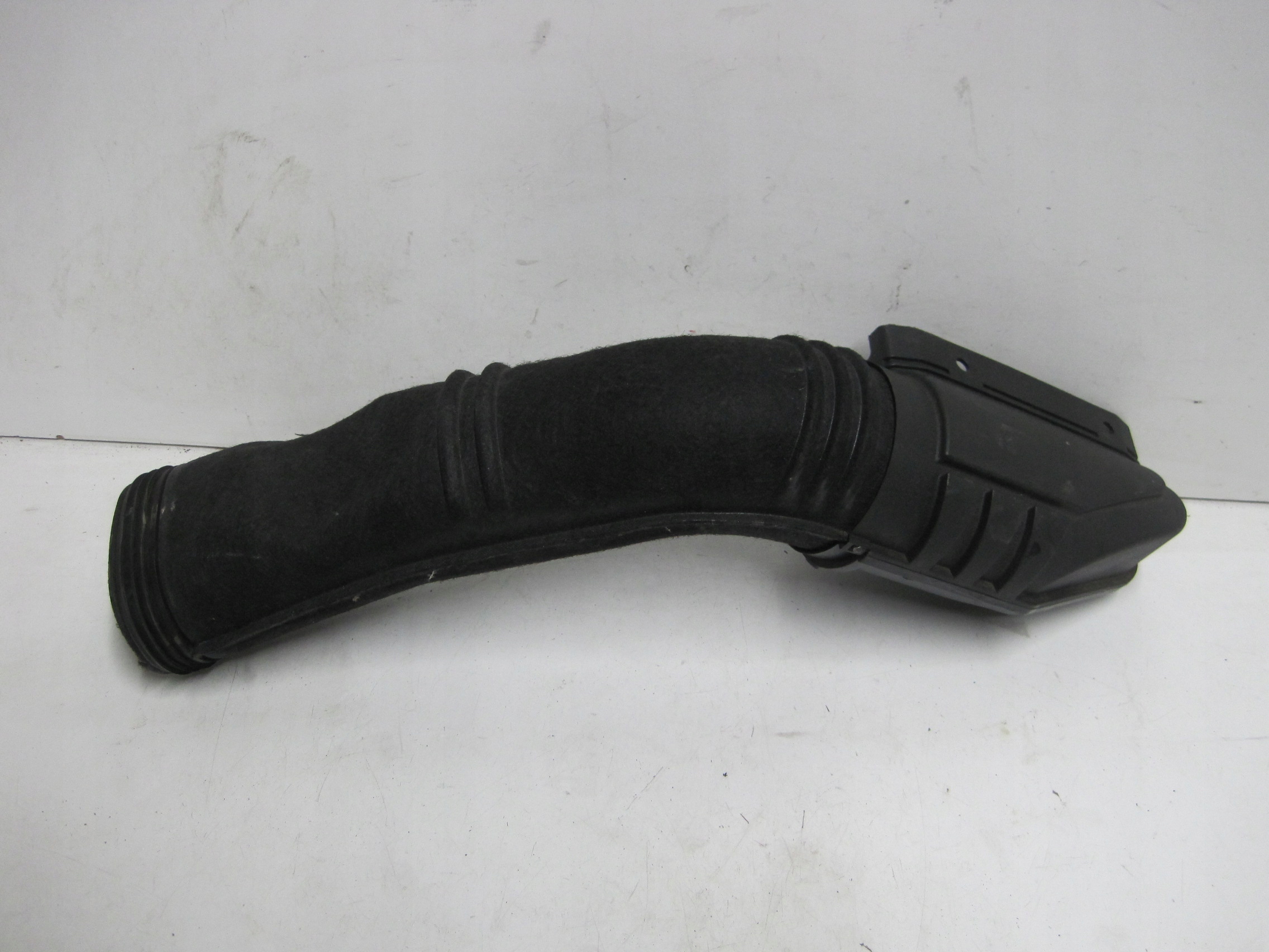 intake air HYUNDAI KIA PROCEED III 28211-F2000