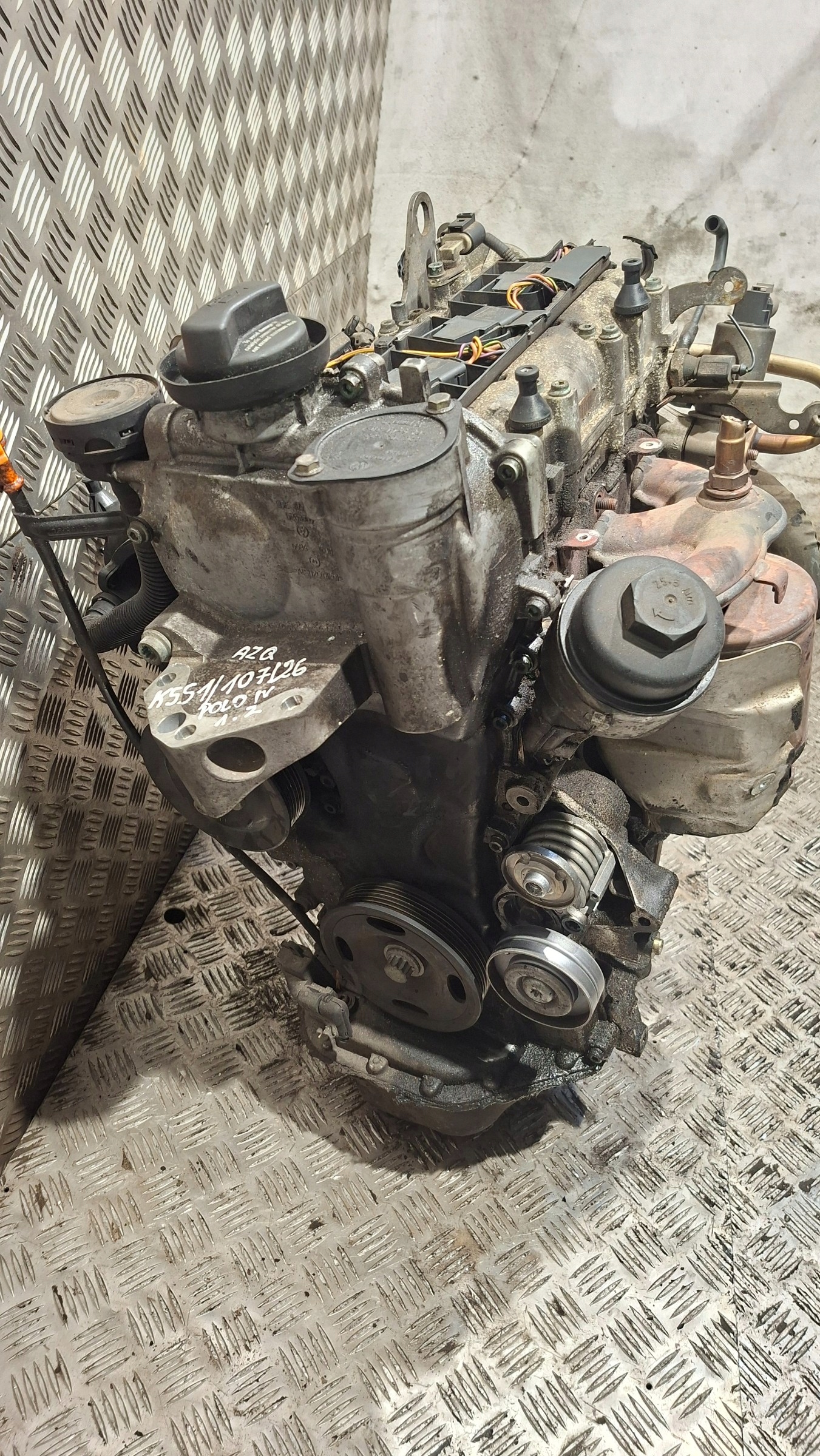 engine unprotected pillar VW POLO IV 1.2