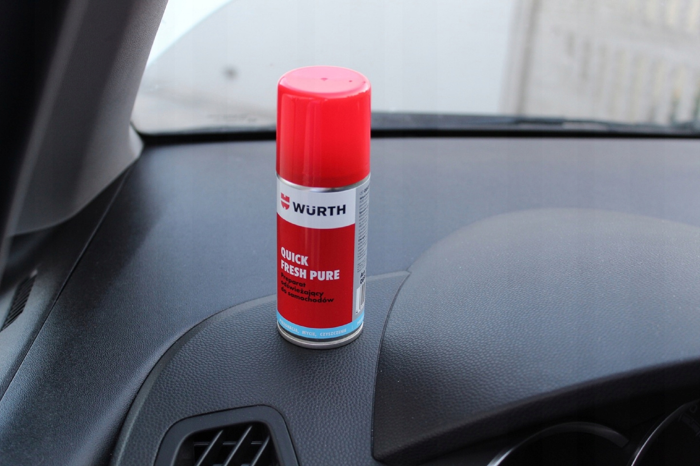 Odgrzybiacz KABINY samochodowej BEZ BIOCYDÓW eliminuje nieprzyjemne zapachy Pojemność w ofercie 100 ml