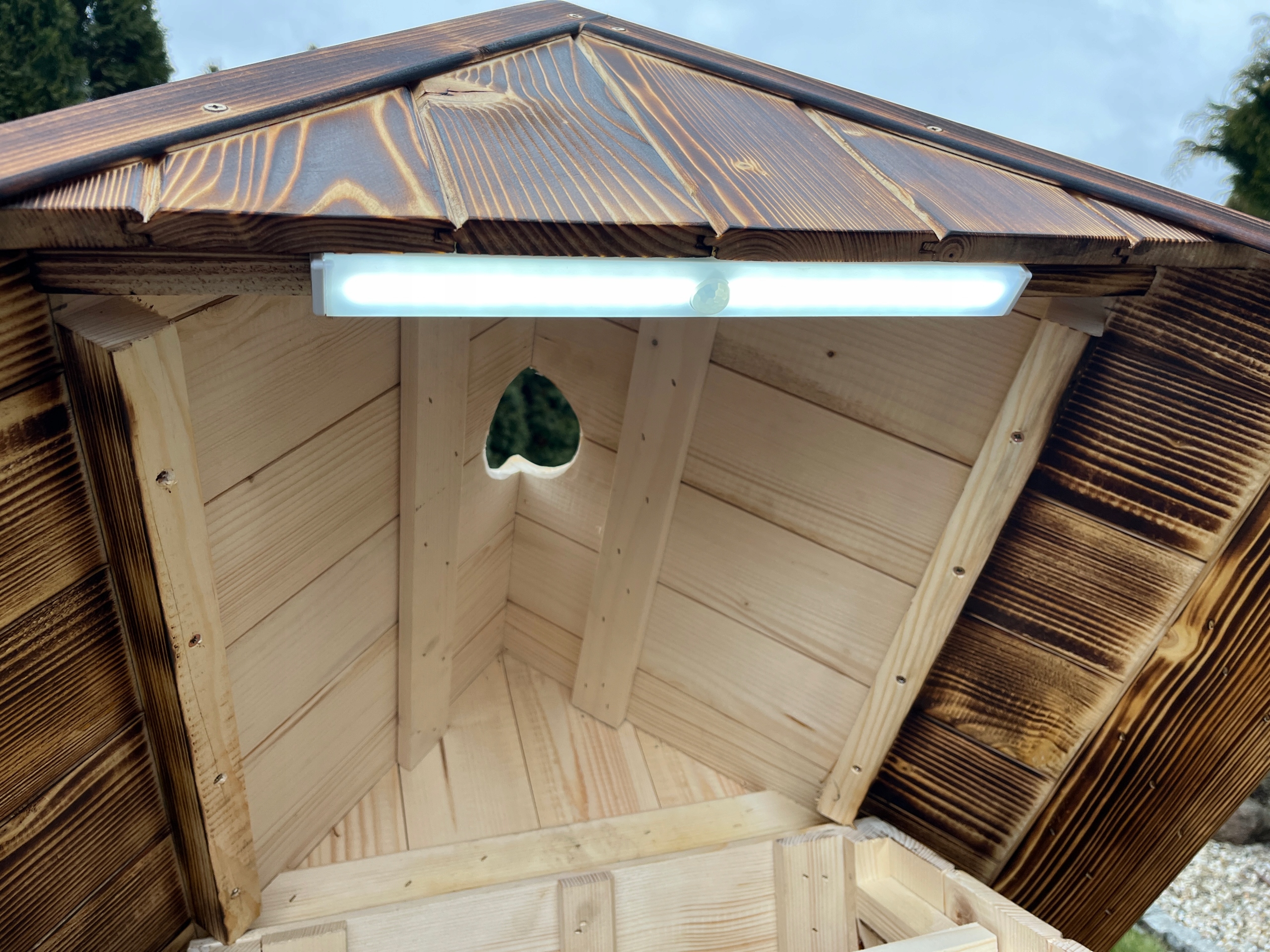  Materiál drevo