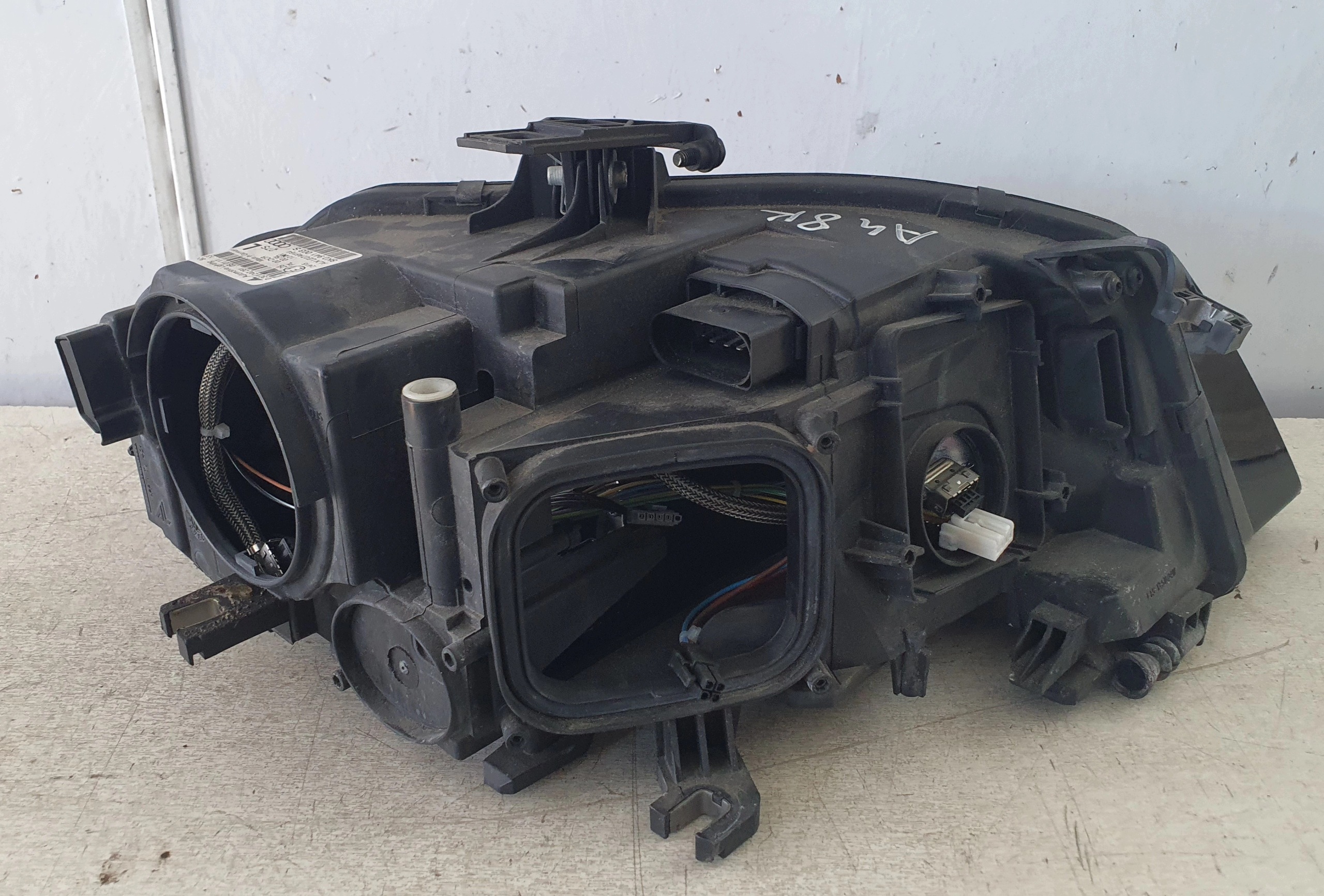 AUDI A4 B8 8K 08-12 REFLEKTOR light left BIXENON LED positioning 8K0941003S