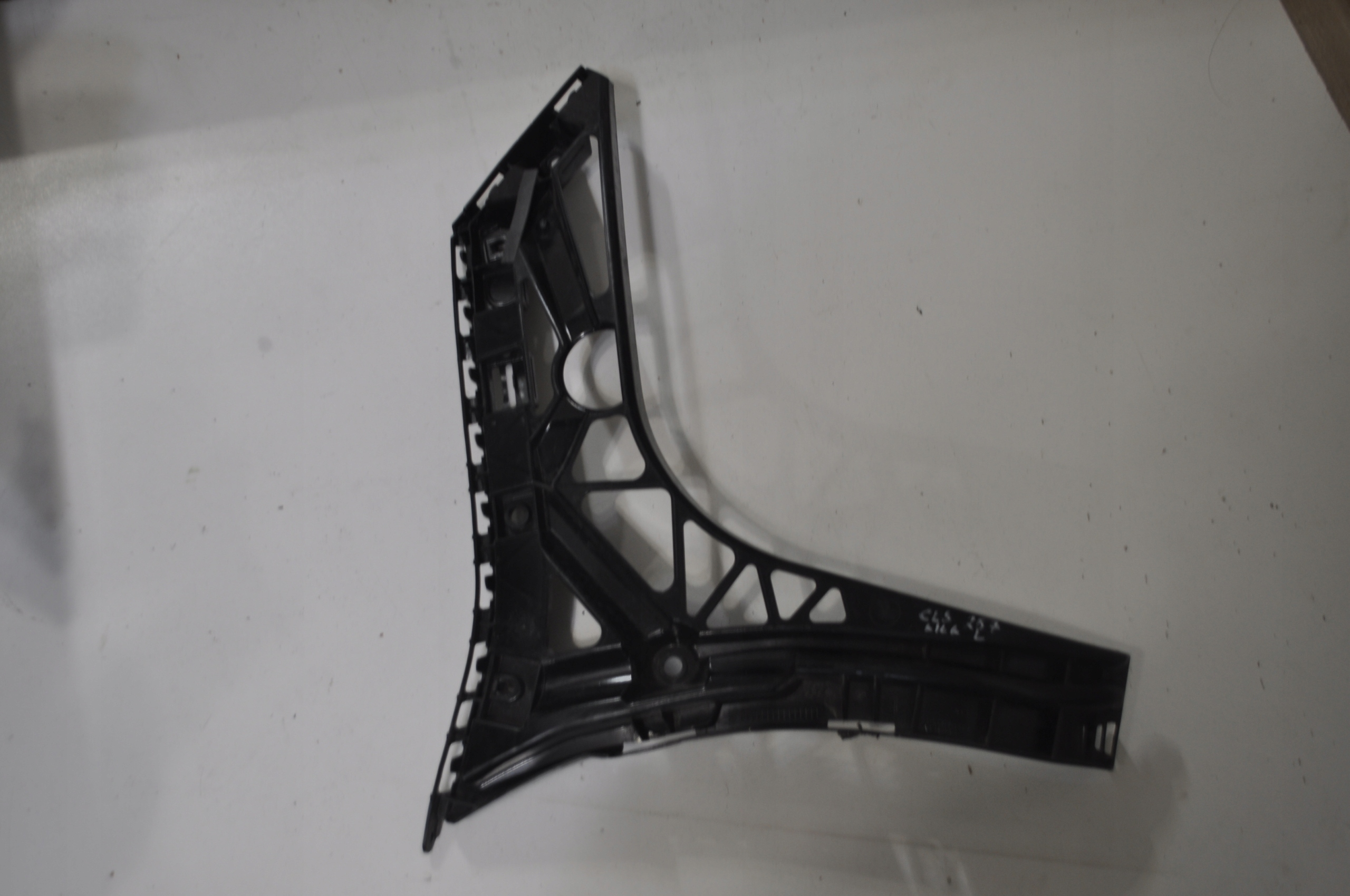 A2578805200 - MERCEDES CLS W257 ковзний бампер лівий