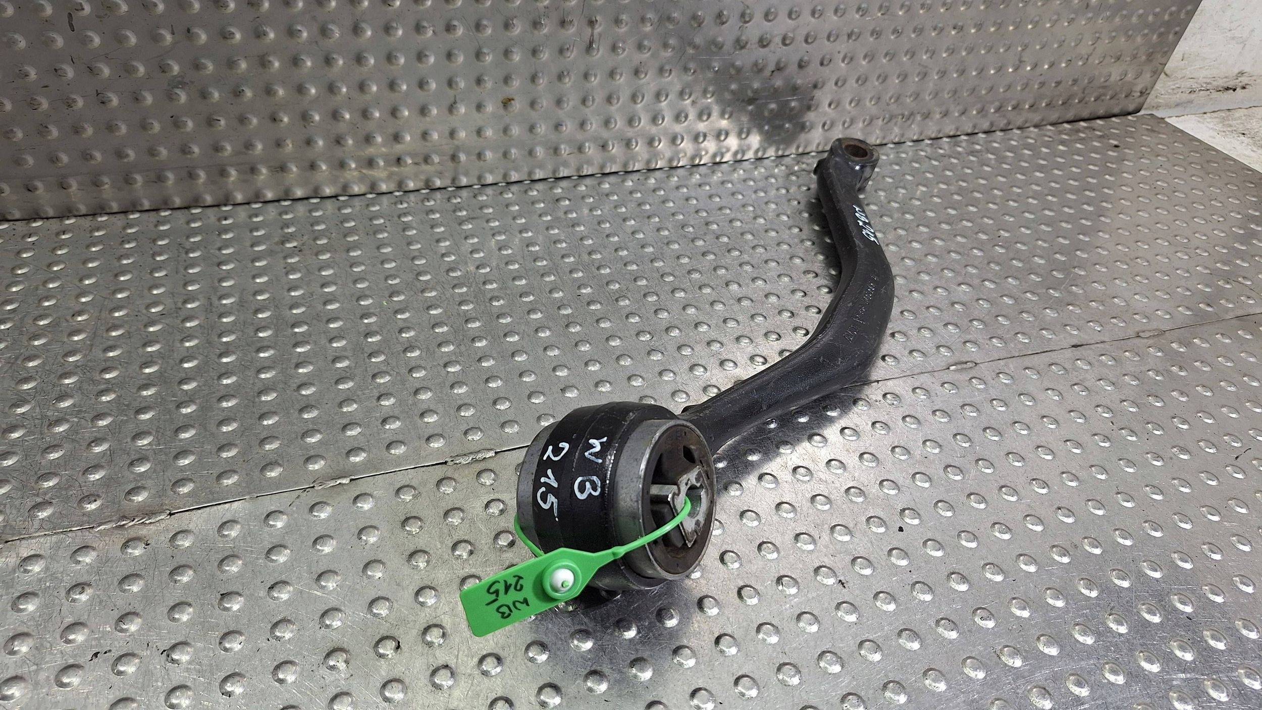 arm front right front upper 3412142 BMW X3 E83