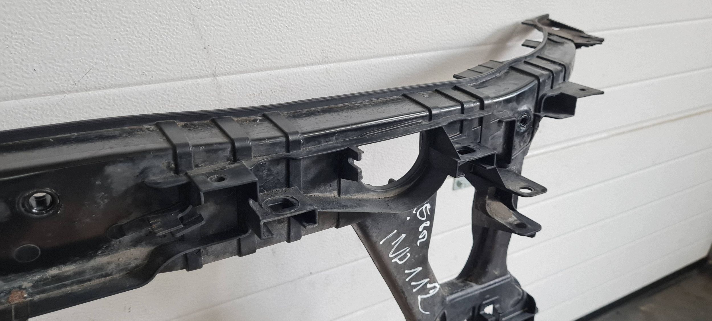 Q5 8R support panel for radiators pillar iron 8R0805594 8R0805594