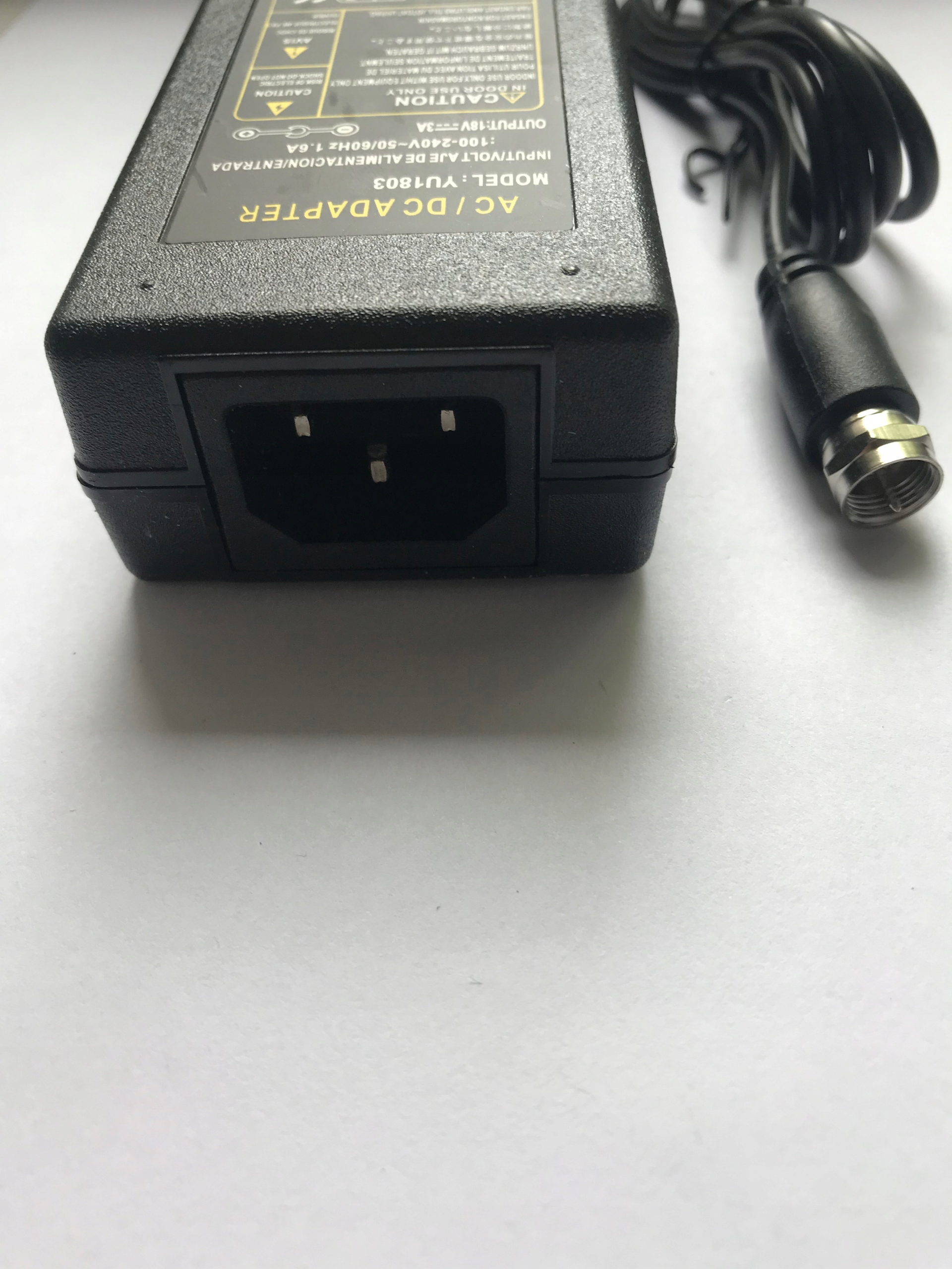 Oryginalny Zasilacz do multiswitch LINBOX wtyk F 18V 3A model YU1803 Marka Linbox