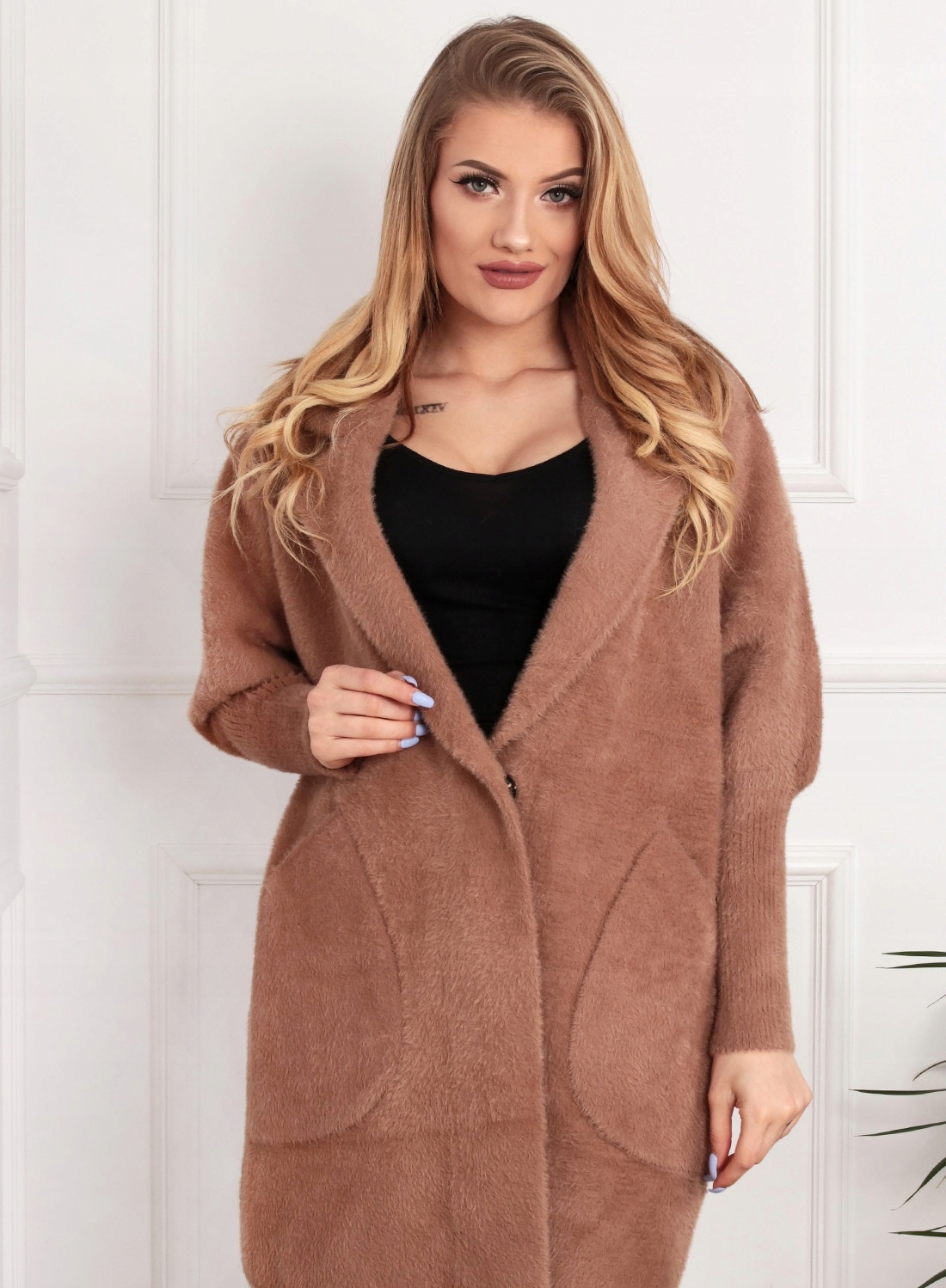 PŁASZCZ KURTKA DŁUGI SWETER NARZUTKA ALPAKA CIEPŁA CIEMNY KARMELOWY 1943 Marka inna