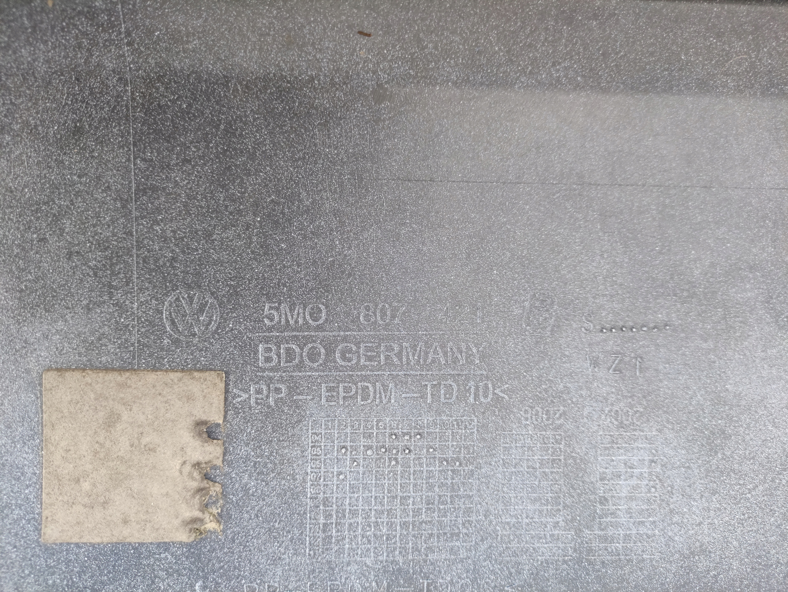 VW GOLF 5 V plus bumper rear part rear below PDC 5M0807421 RB106