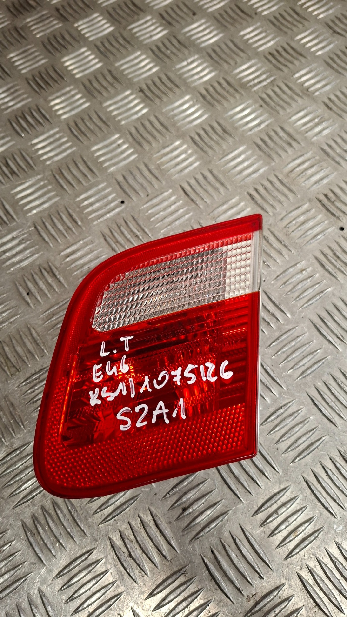 light left rear part to the bonnet BMW E46