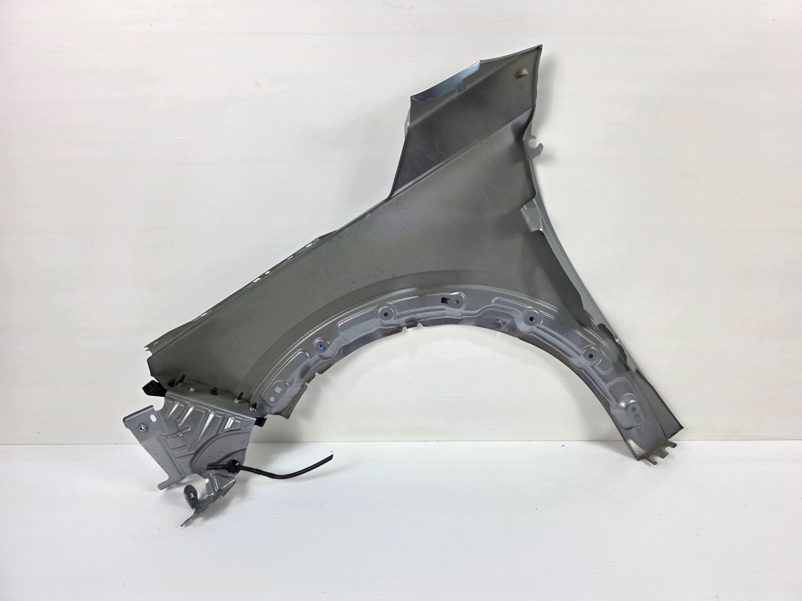 fender right front LANCIA YPSILON IV L21 F4 GRIS ARTENSE