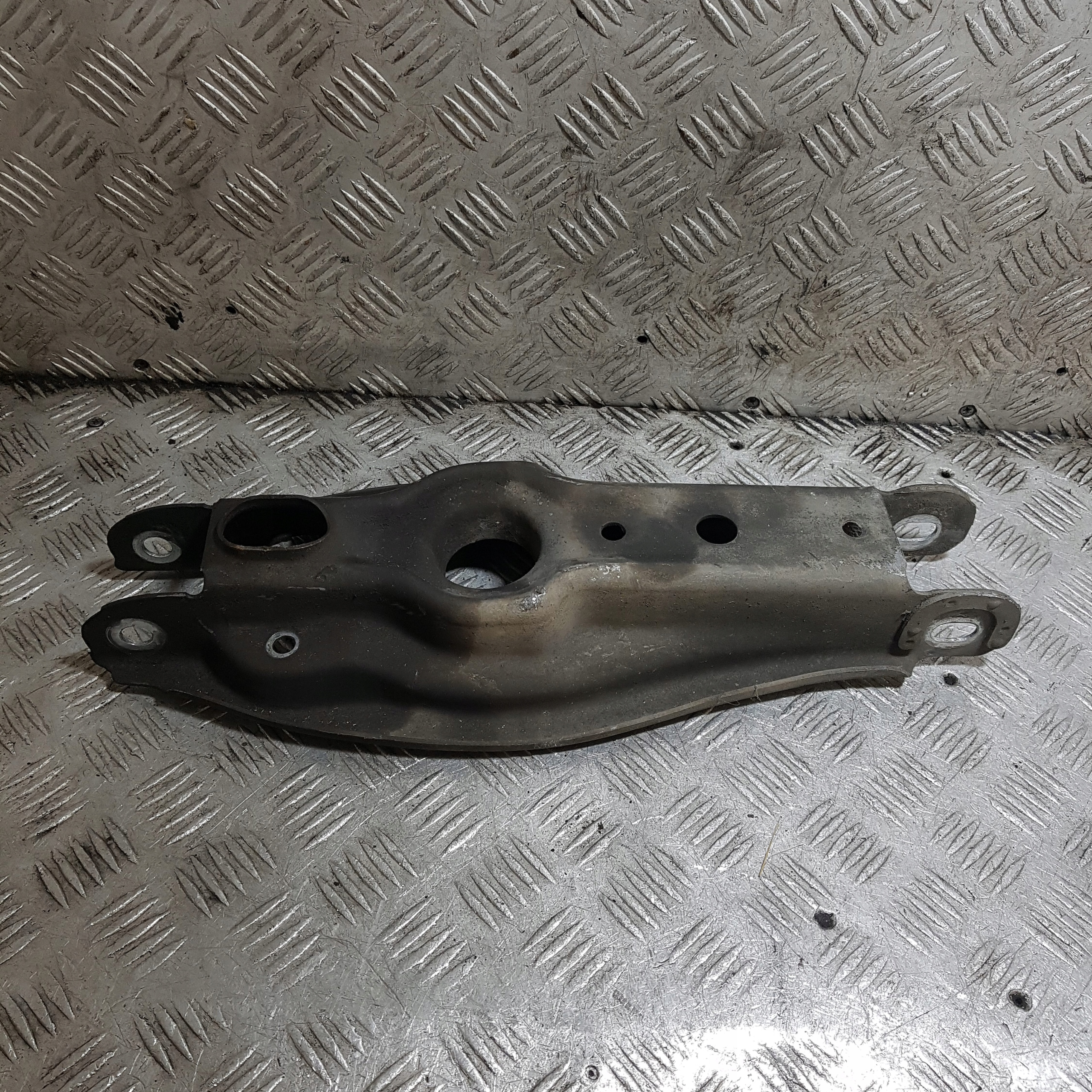 Querlenker rechts hinten unterer BMW E90