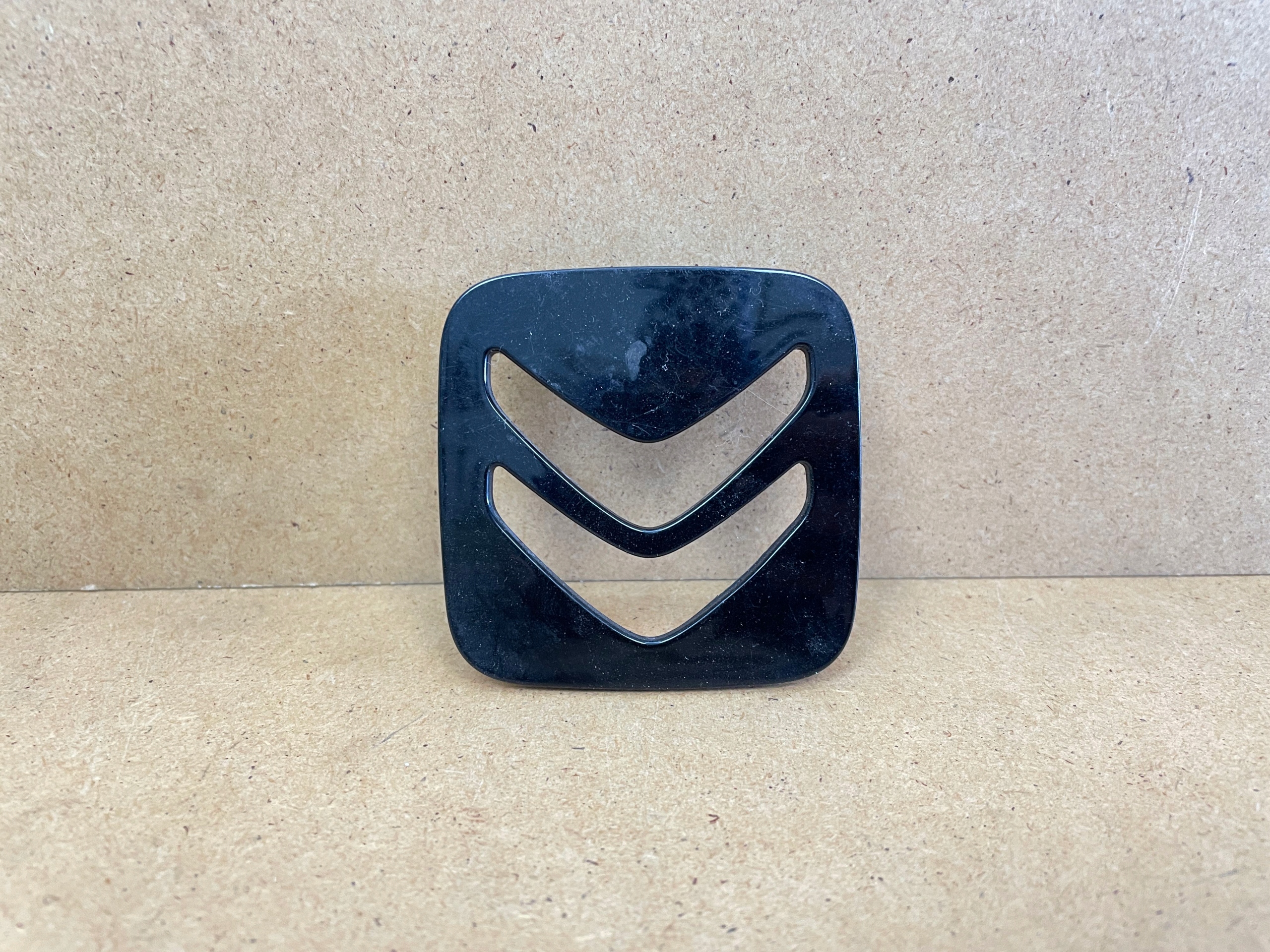 Emblemat Ds Citroen Kierownica w Emblematy, znaczki i loga do