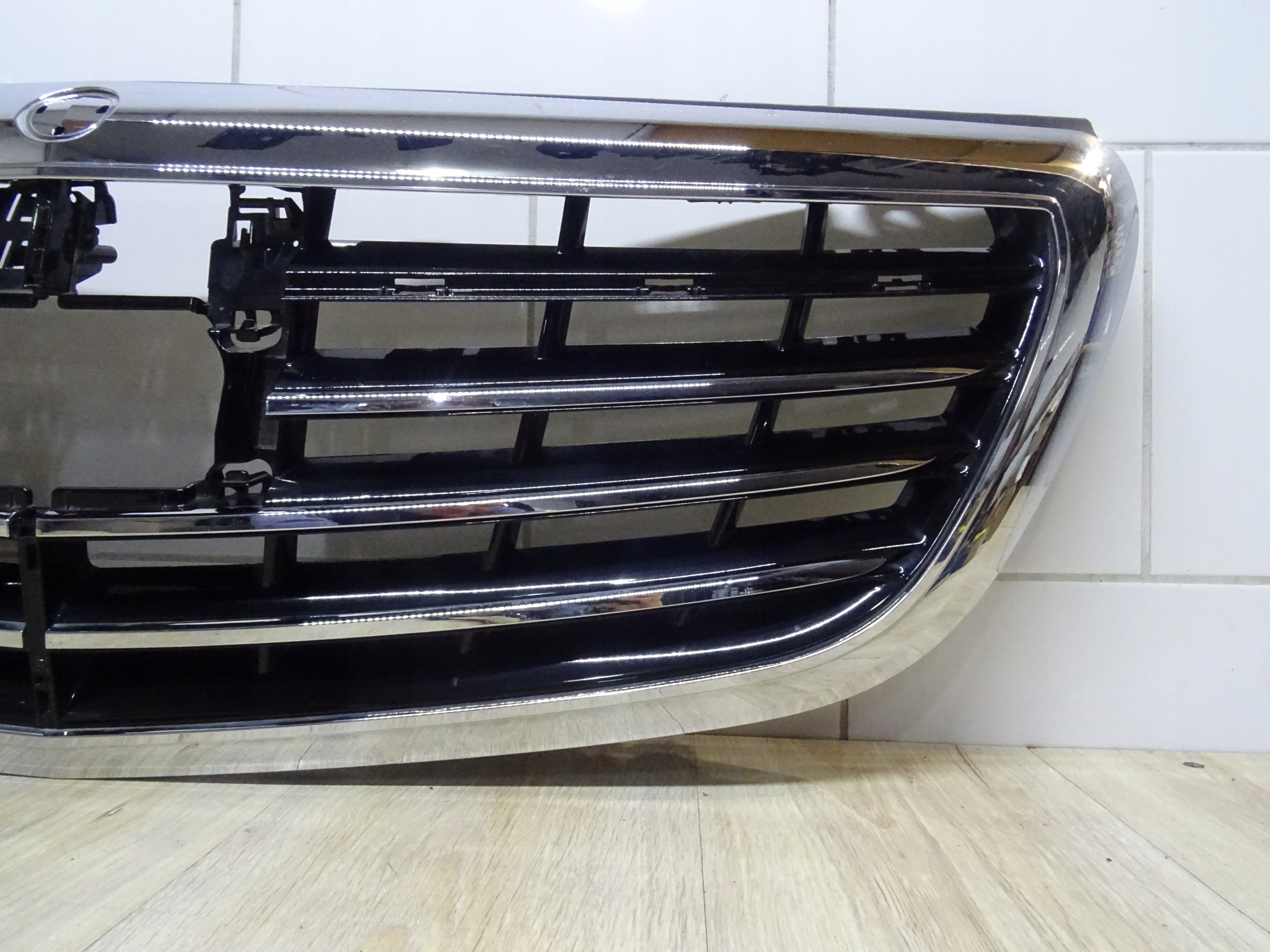 GRILL MERCEDES S-KLASA W222 a2228800983 Producent części Mercedes-Benz OE