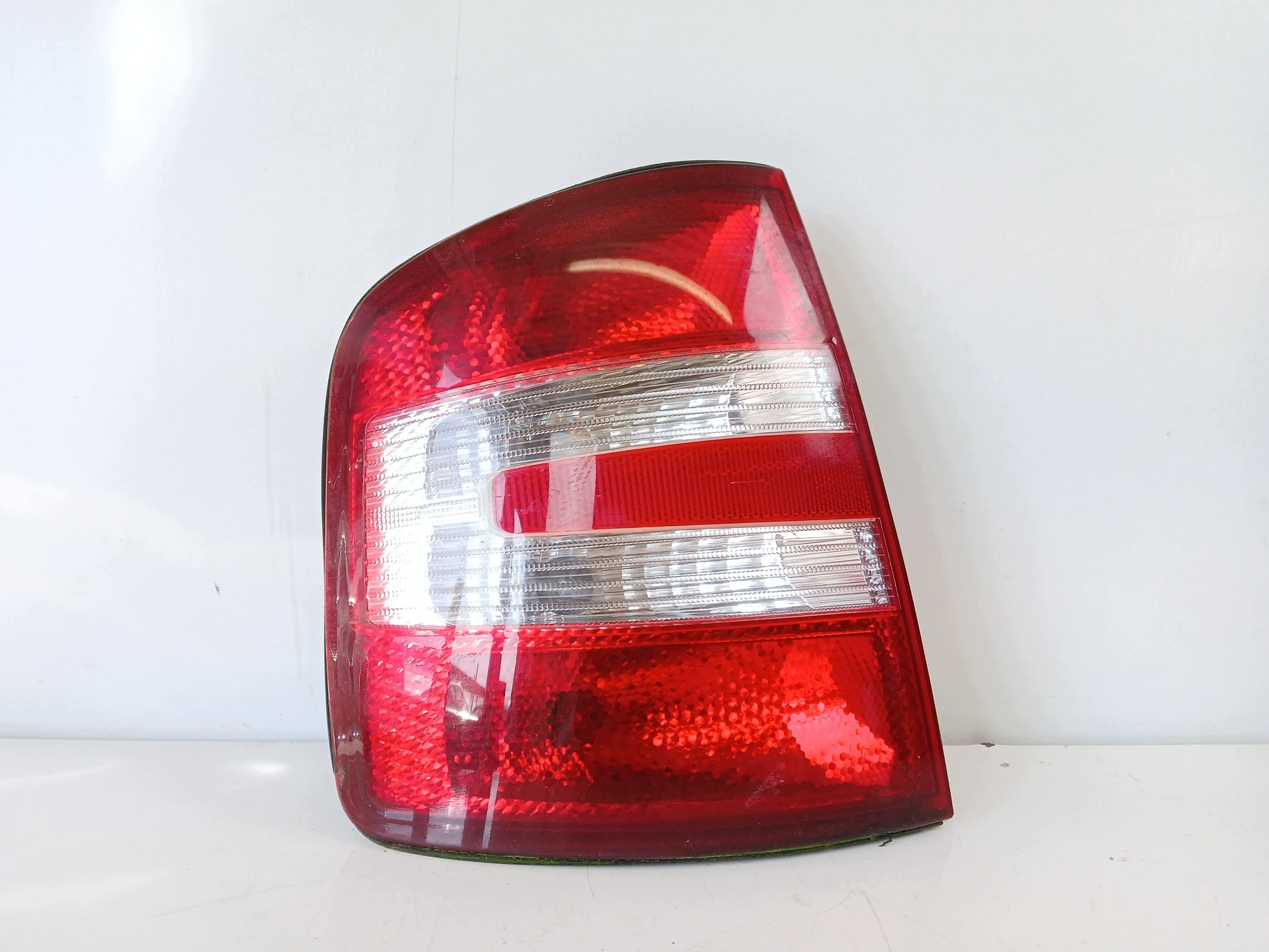 SKODA FABIA and LIFT KOMBI light left rear part