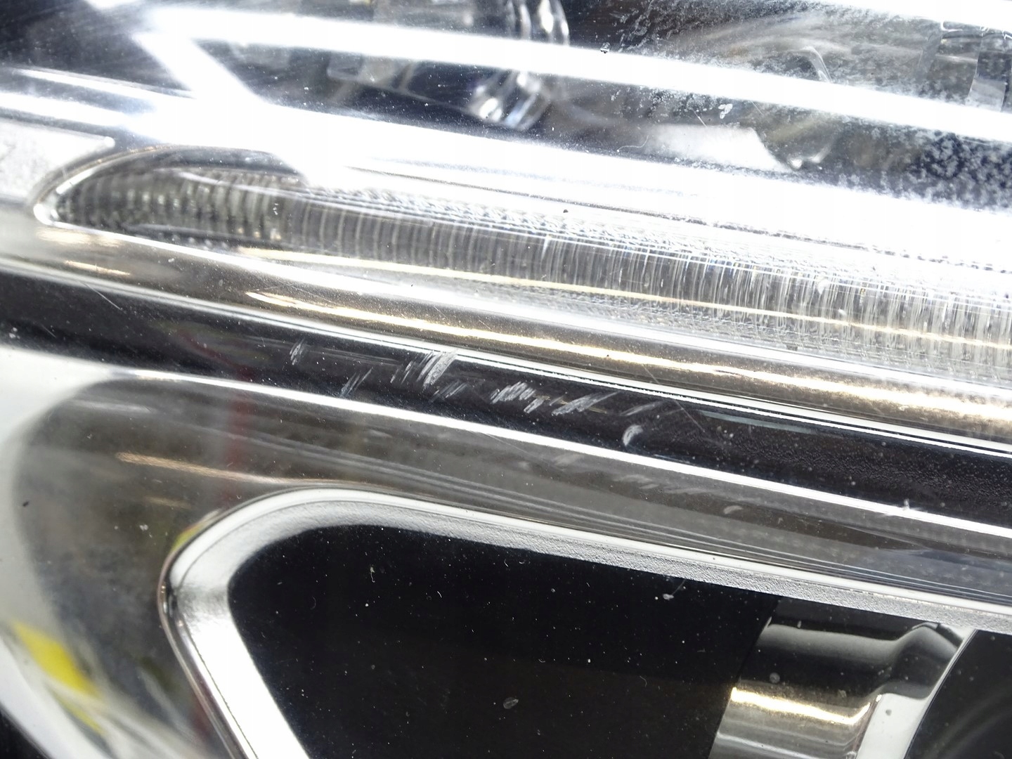 REFLEKTOR light right front right BI XENON MERCEDES GLA W156 A1569062000