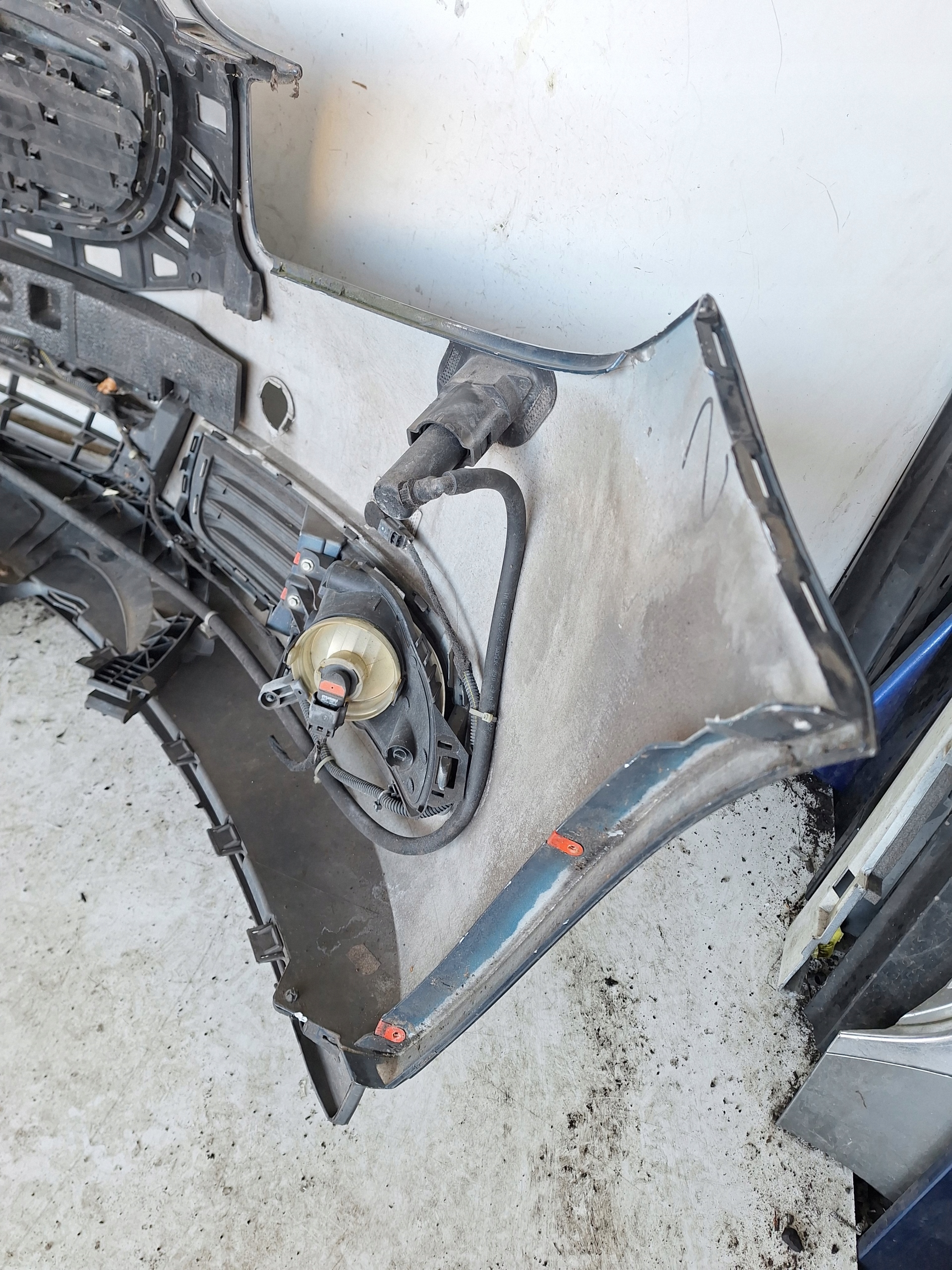 OPEL INSIGNIA A 08-13 bumper XENON + PDC