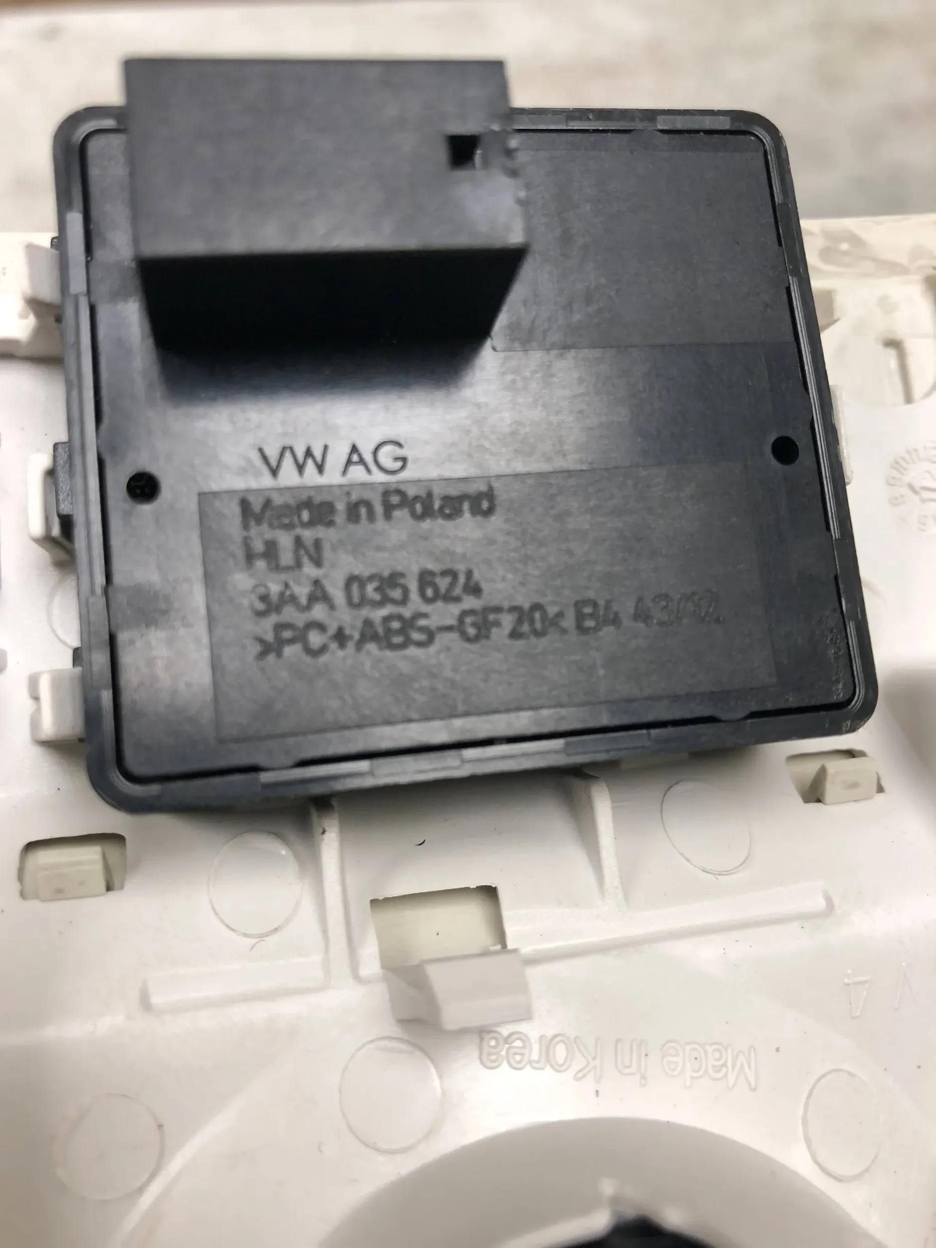 FANALE CIELO INTERNO VW PASSAT CC LIFT 1K0947105