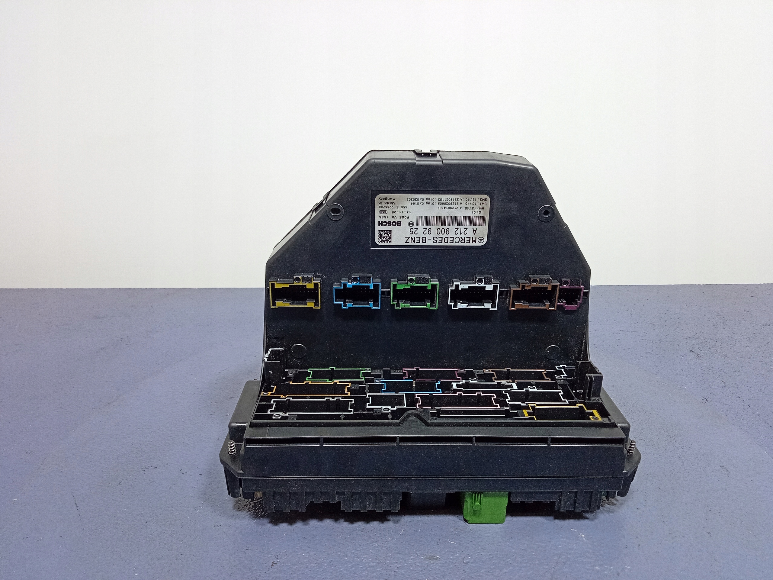 CLS W218 SKRZYNKA BEZPIECZNIKÓW MODUŁ SAM A2129009225