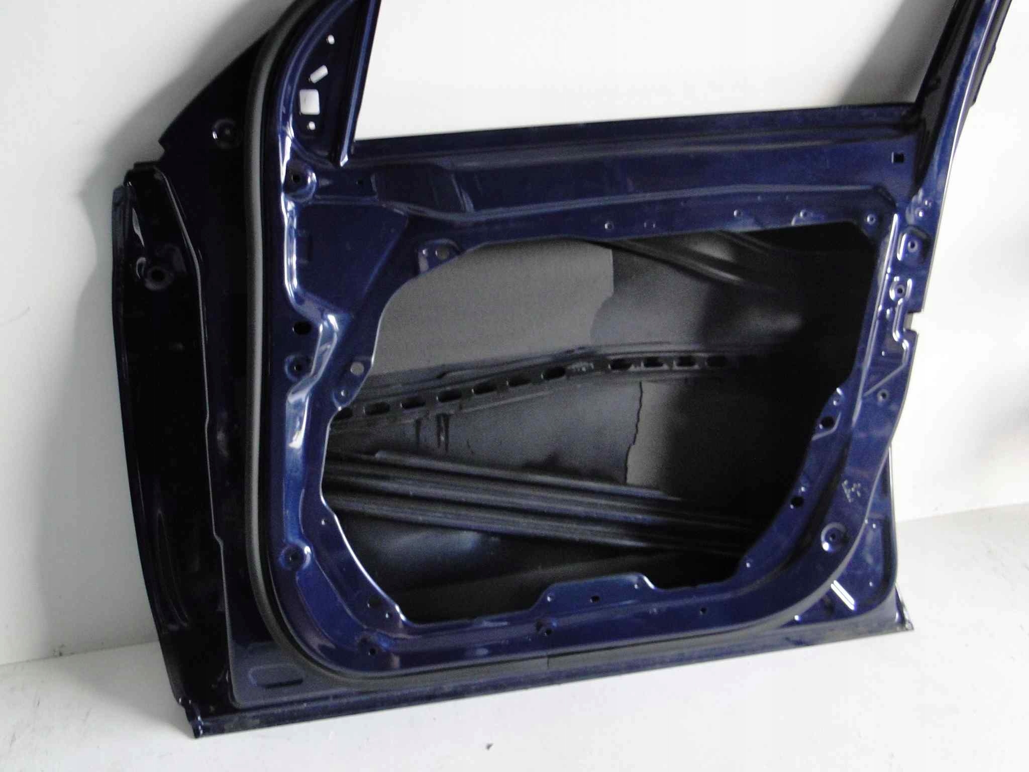 MERCEDES GLC X253 253 SUV DRZWI PRZEDNIE PRAWE Kolor czarny