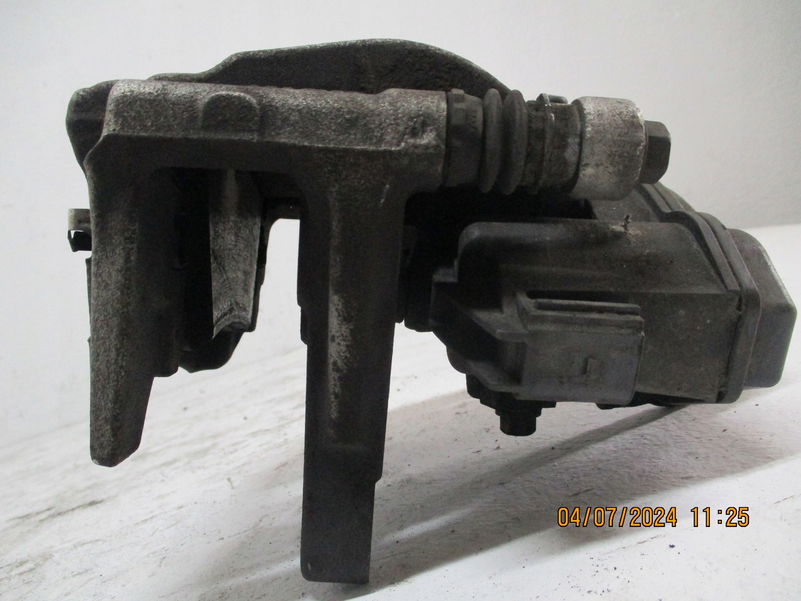 caliper calipers AUDI Q7 4M0 LIFT 22R rear part