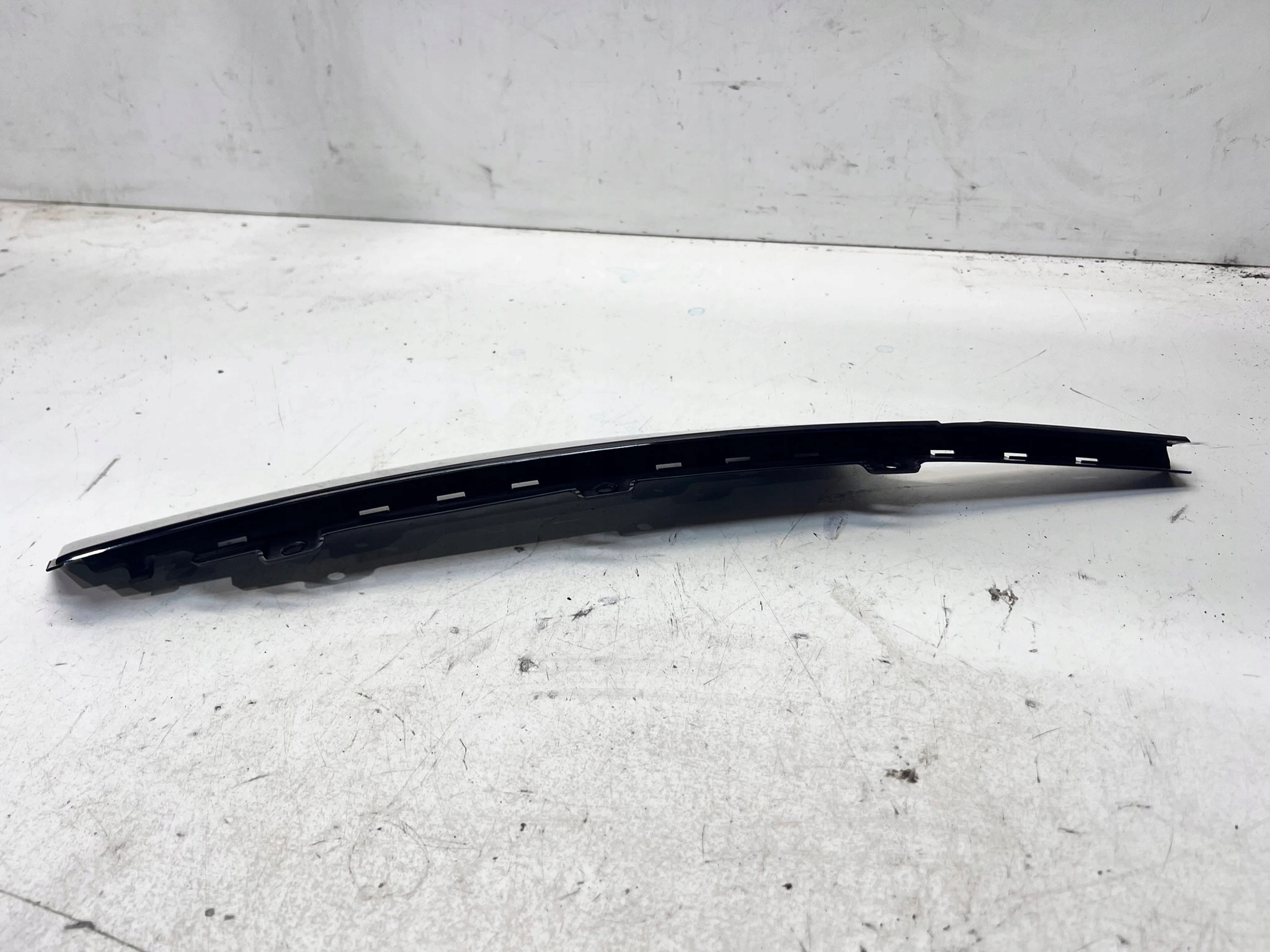 cap cover SLUPKA left front AUDI A6 C8 4K0837901