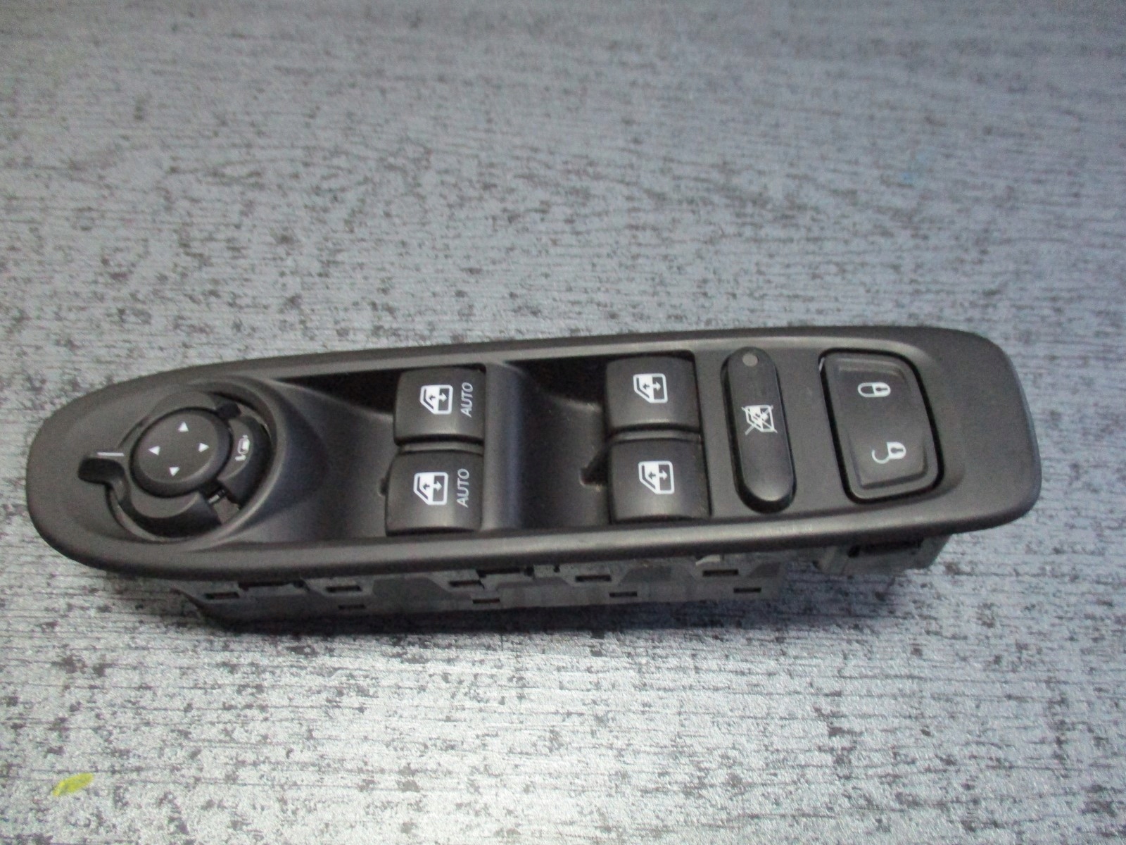 Переключатель окна Jeep Compass