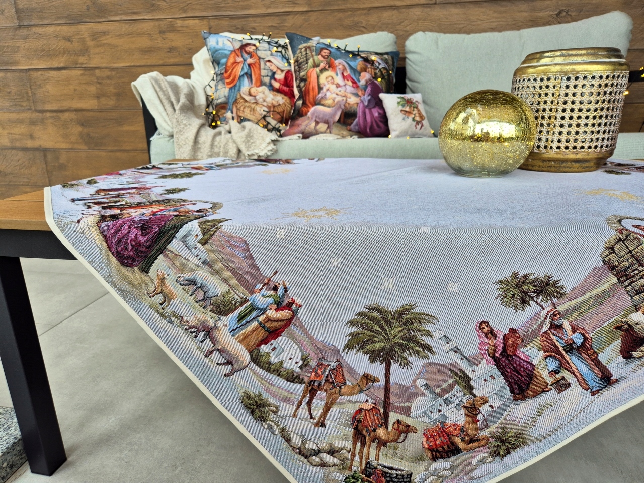 Ubrus se svatou rodinou 100x100 cm 1153
