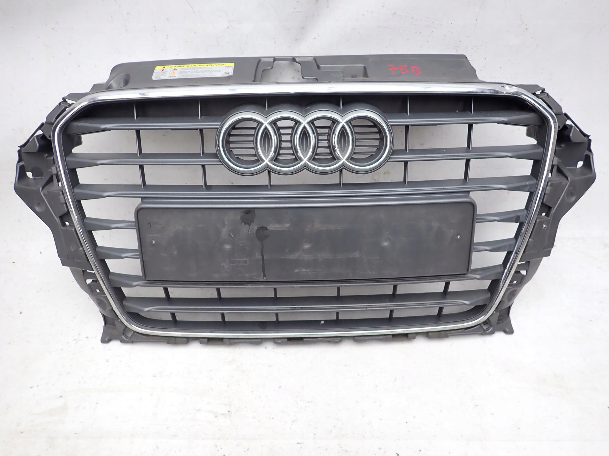 AUDI A3 III 3 8V 13-16 Grill Grill