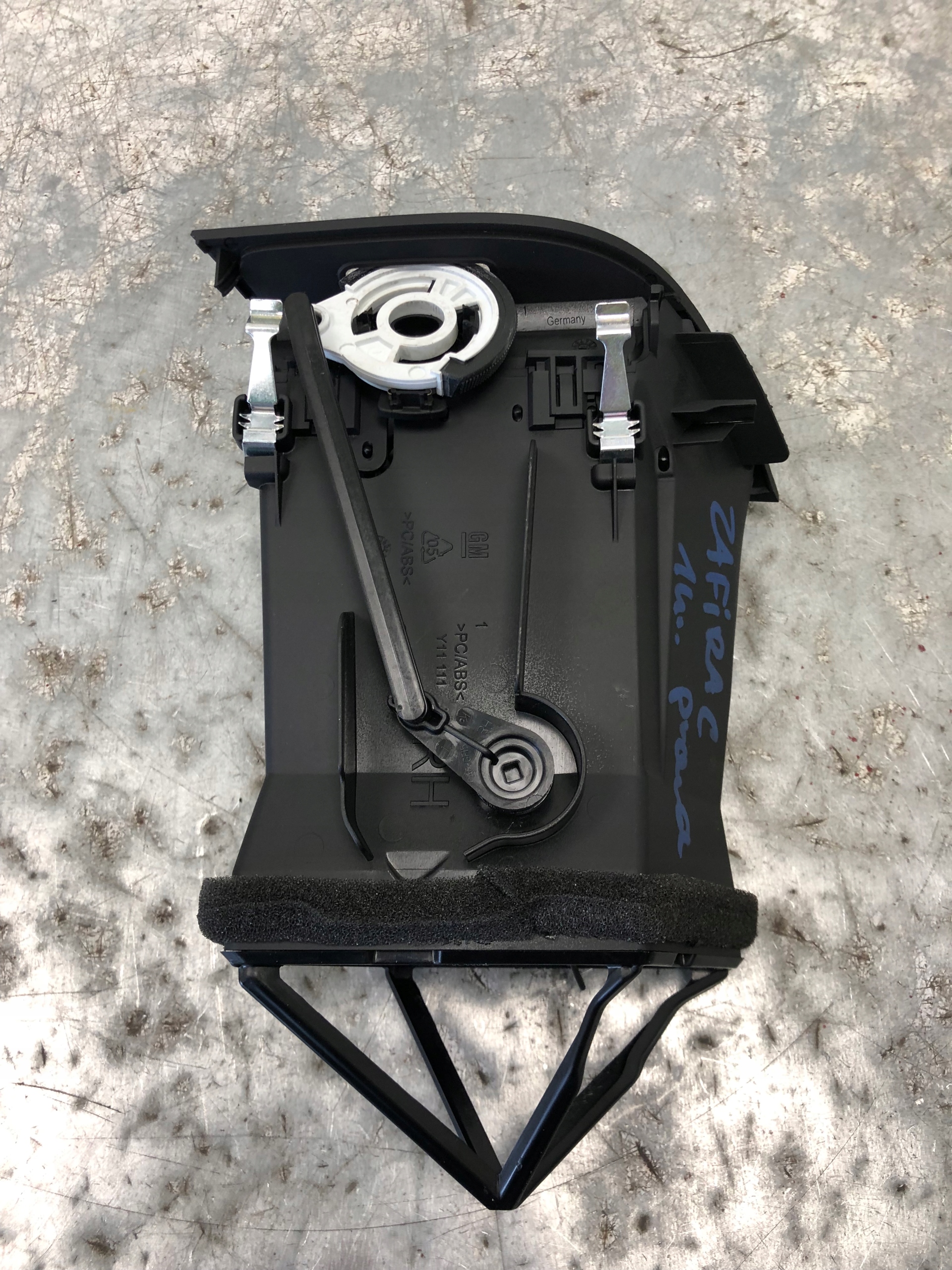 grid air conditioning devices right OPEL ZAFIRA C 13432403